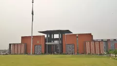 Odisha: PM Modi on way to Sambalpur, to unveil projects worth Rs 68,400 cr