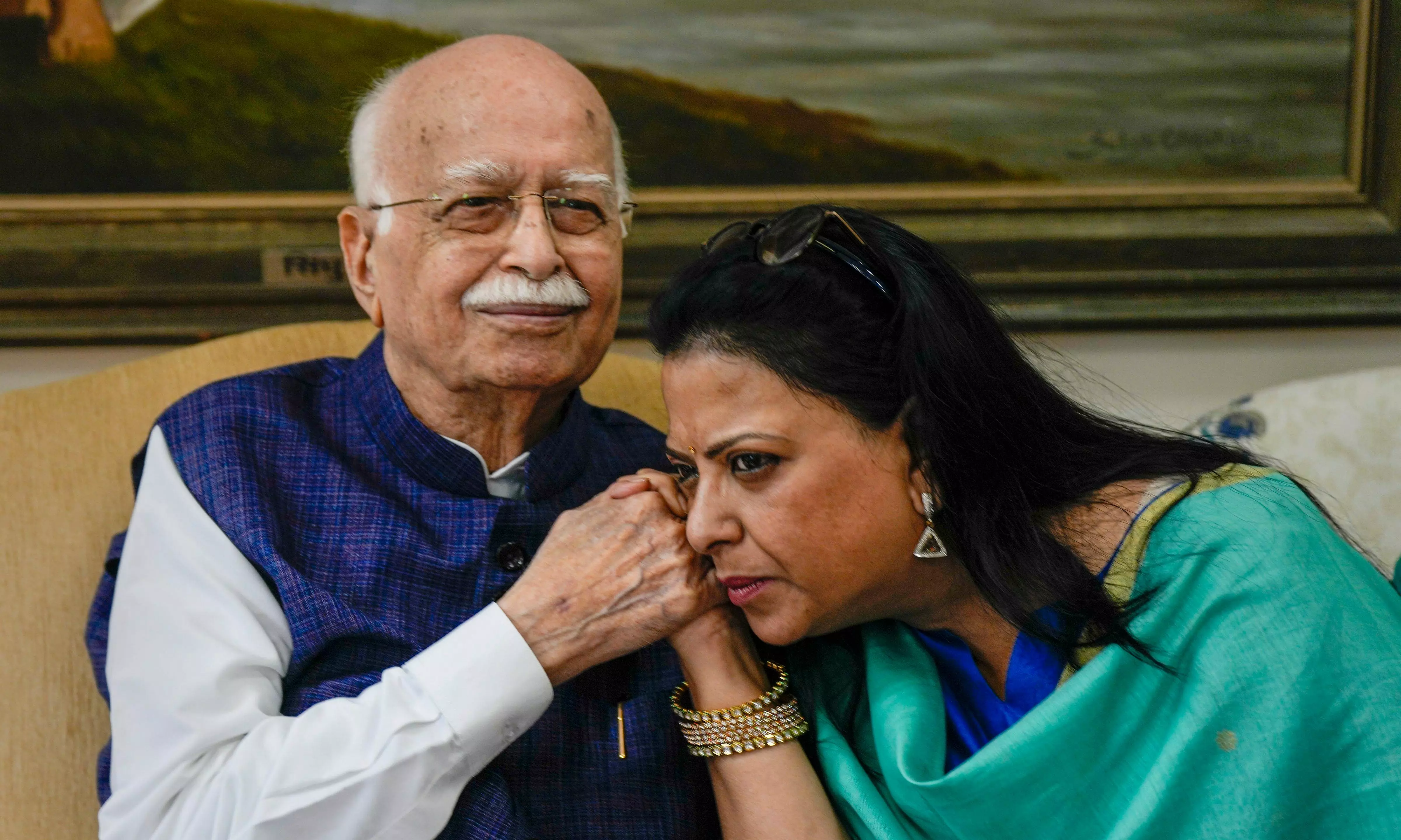 Well deserved, poignant acknowledgment of a national heros life: Leaders hail Bharat Ratna to Advani