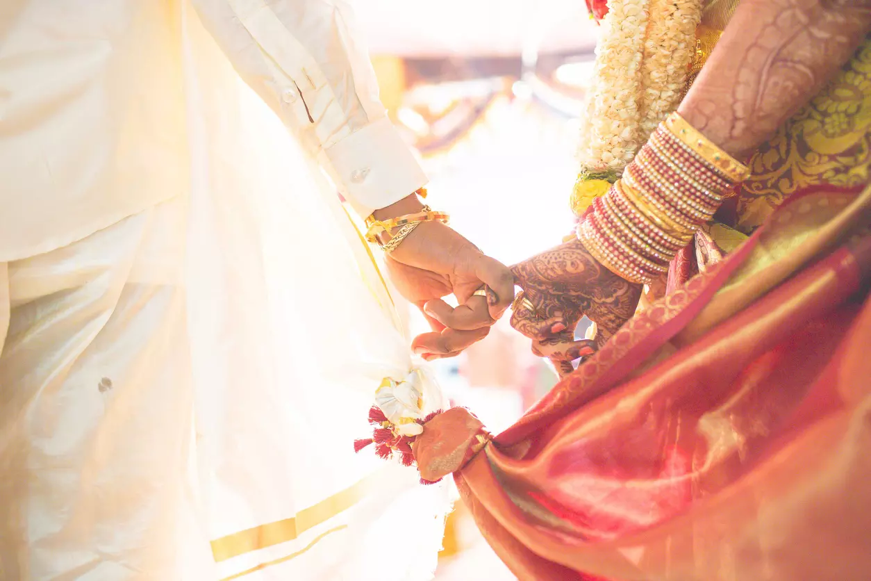 Brides garlanding themselves? Mass wedding fraud unearthed in UP