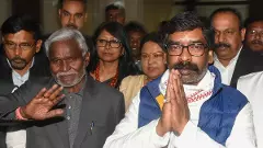 As Champai passes litmus test, Sorens pull out tribal card to fight BJP in Jharkhand