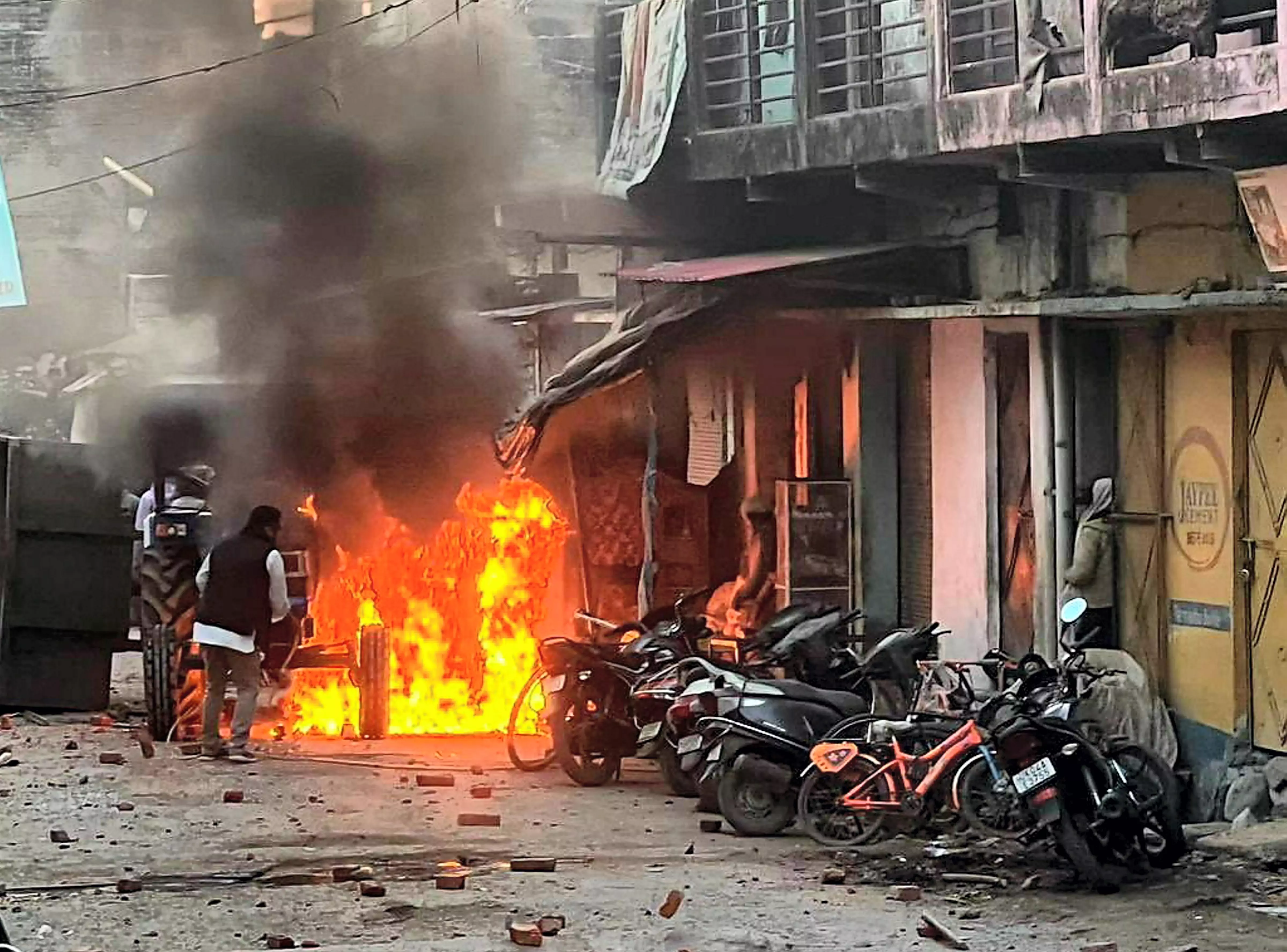 Haldwani: Violence over madrasa demolition: Curfew lifted from outer areas
