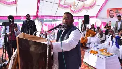 SP leader asks Akhilesh Yadav to decline Swami Prasad Maurya’s resignation