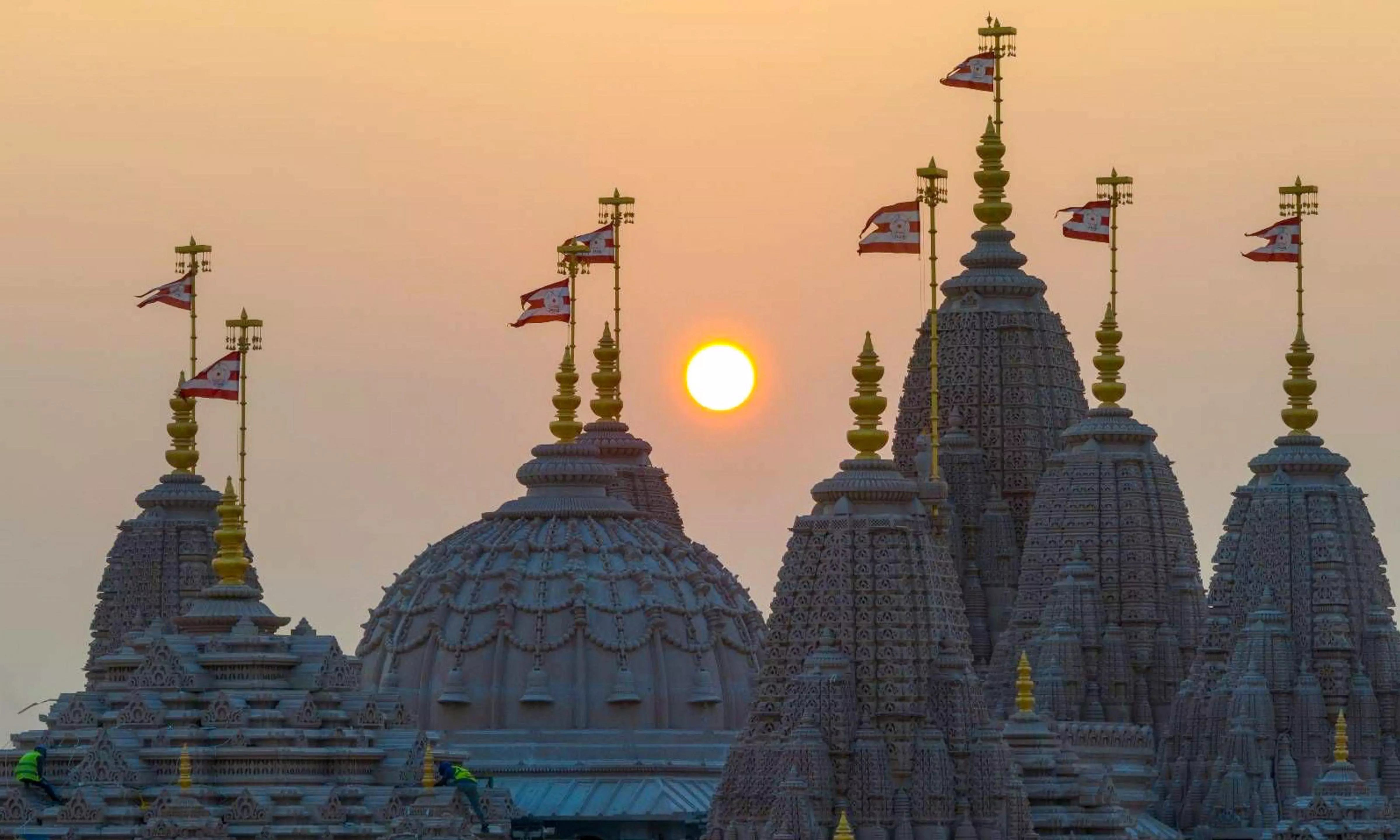 MP: Group of people barge into temple past midnight, thrash priest