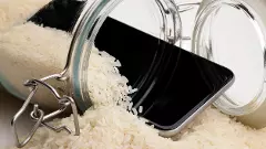 Do you dunk wet iPhone in rice? Apple strongly advises against it, suggests other ways
