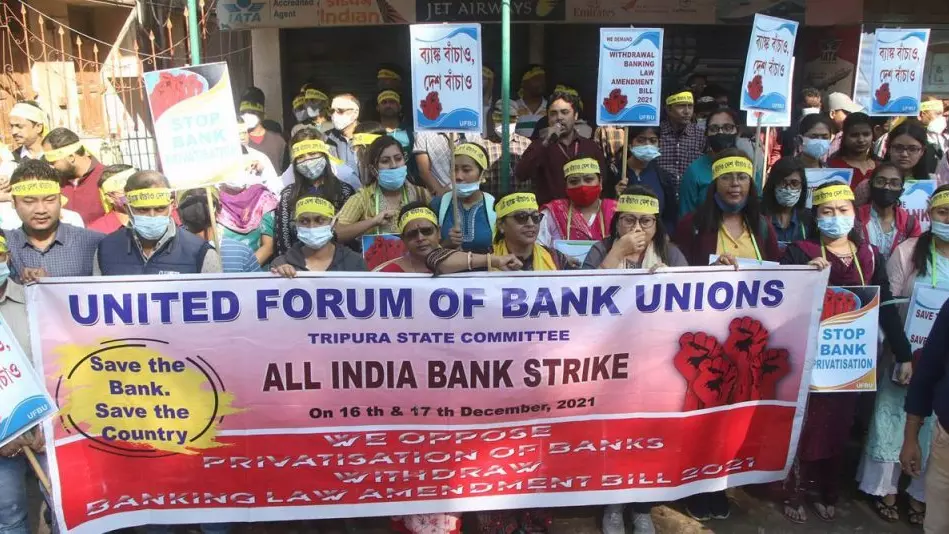 Bank employee unions urge Centre to implement 5-day work week