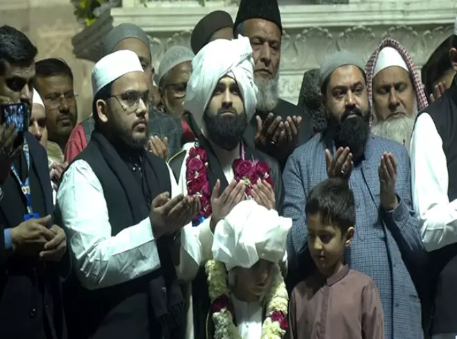 Shahi Imam of Jama Masjid declares son as his successor