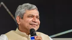 Railway Minister unveils body structure of Vande Bharat sleeper variant