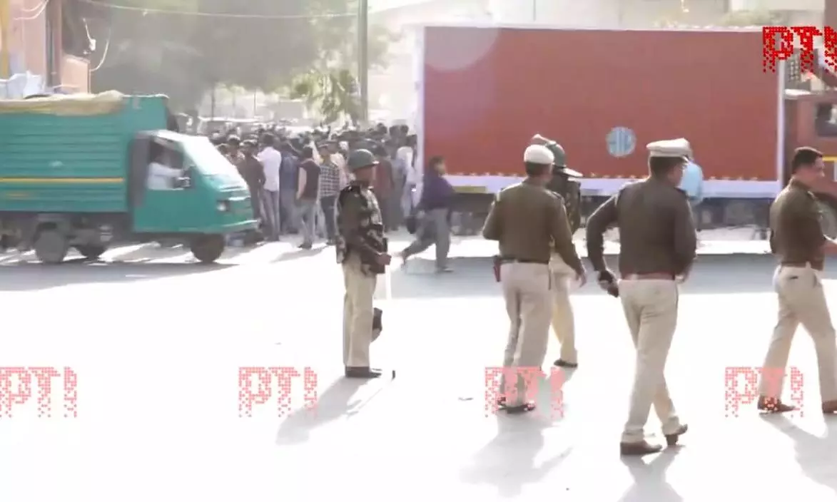 Delhi Police cop suspended for kicking namazis in Inderlok; area tense