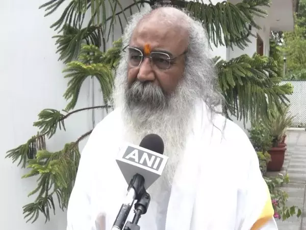 Rahul Gandhi mad person, Congress sinking ship, claims Acharya Pramod Krishnam