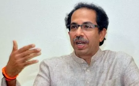 Uddhav to Gadkari: Join us if you are being insulted, we will ensure your victory