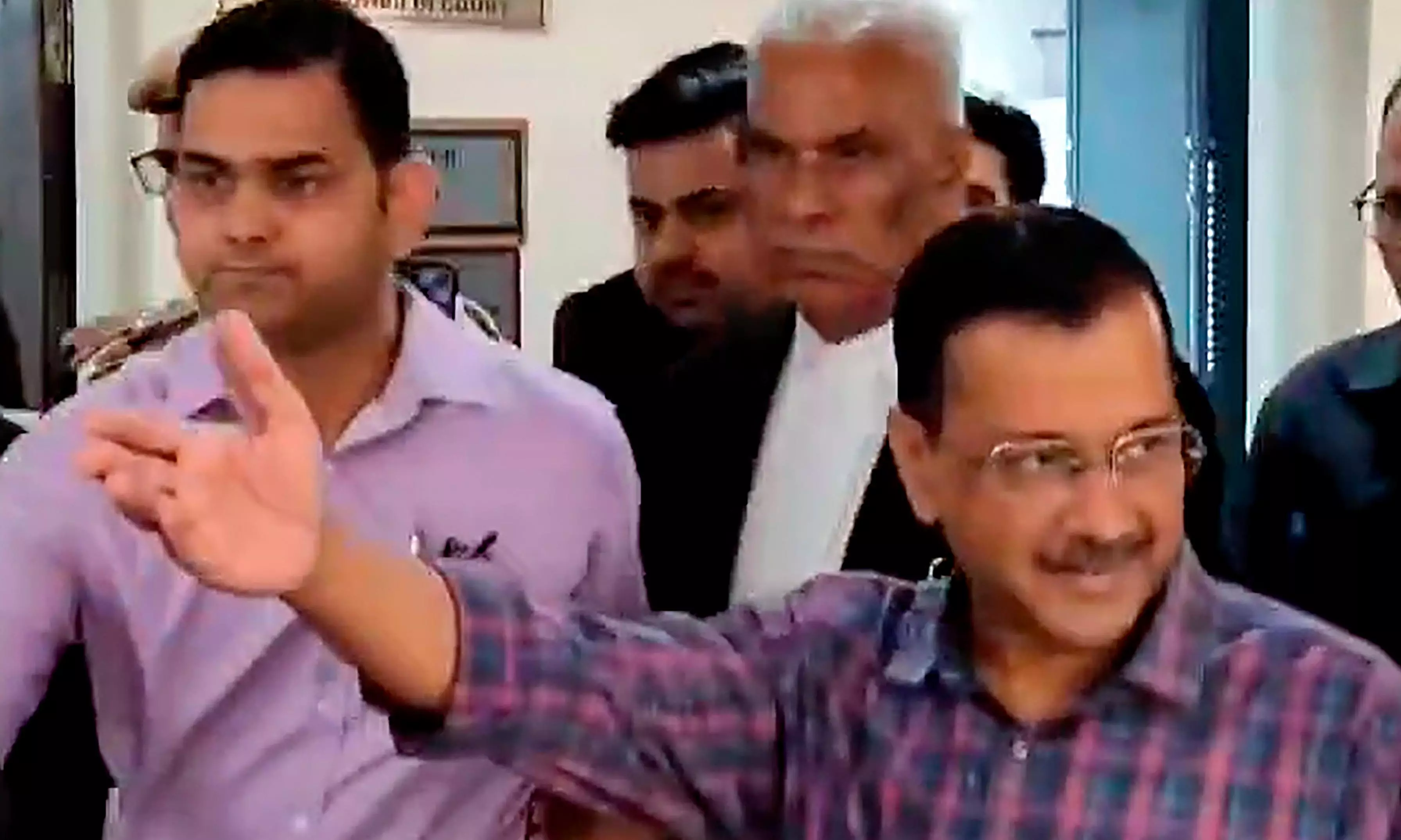 Fresh trouble for Kejriwal, ED summons him in second money laundering case