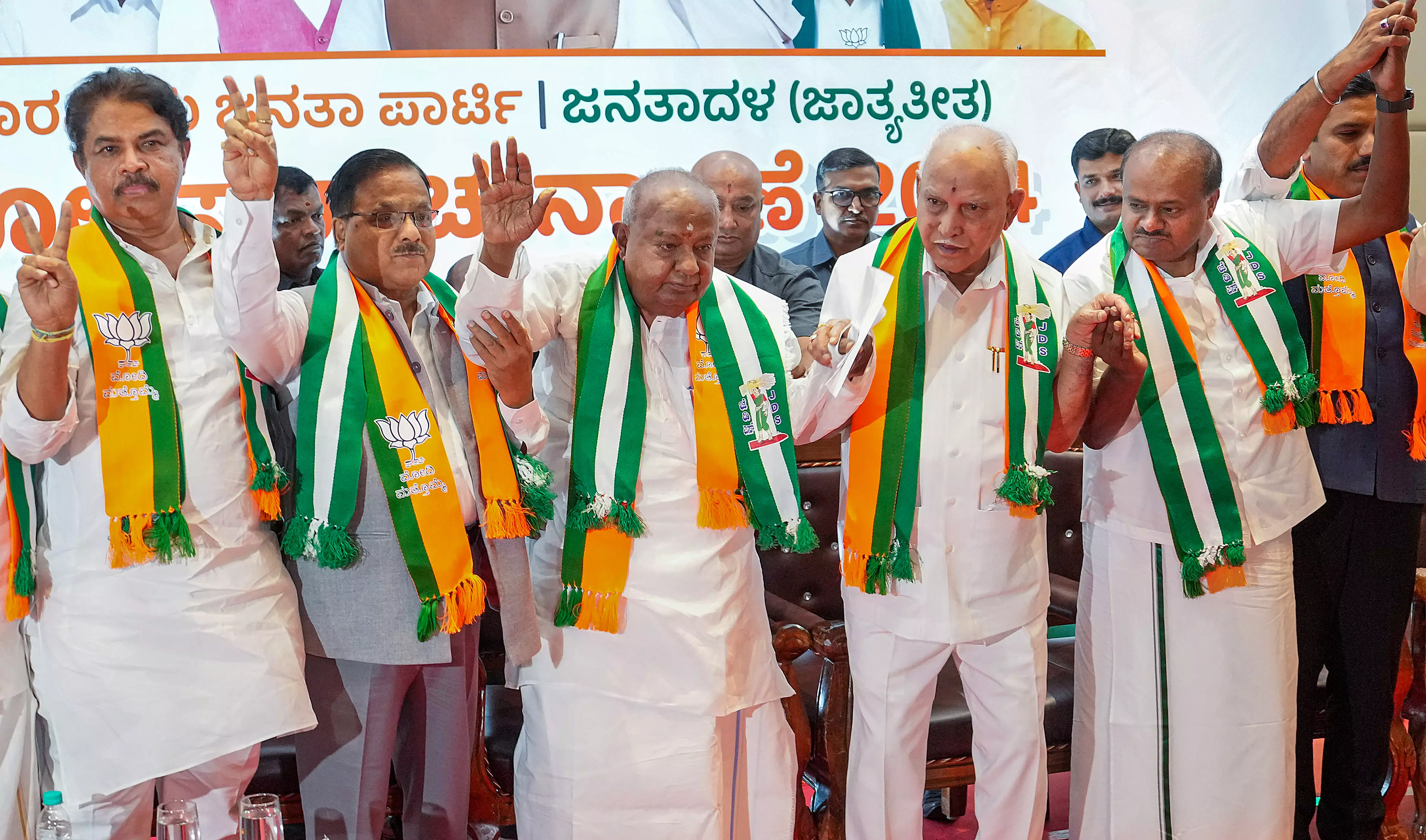 No leader other than Modi, Shah capable of solving country’s problems: Deve Gowda