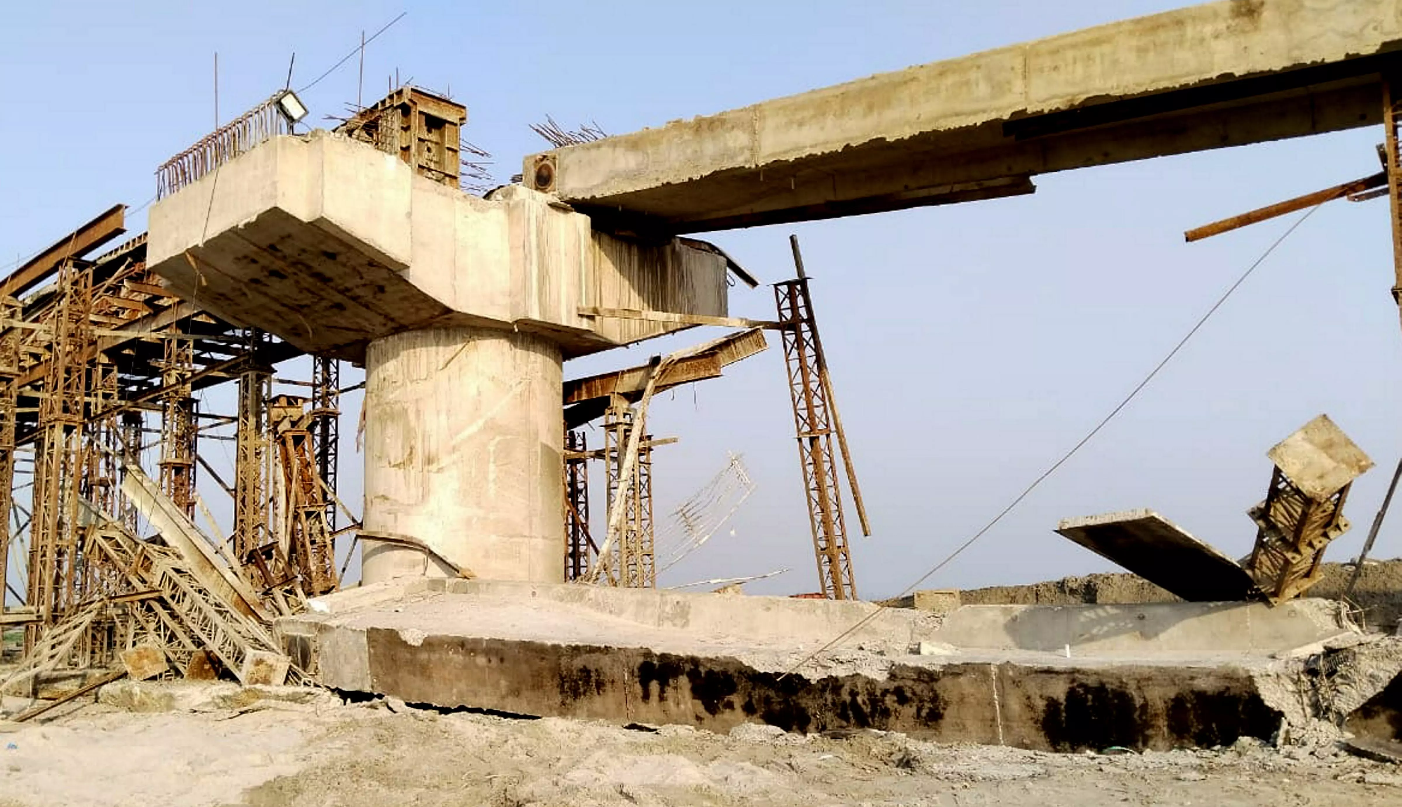 Part of under-construction Ganga bridge in UPs Bulandshahr collapses