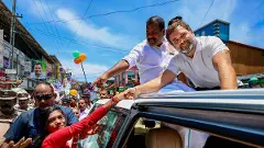Rahul praises Wayanads beauty, says he has plans to invite Sonia to visit place