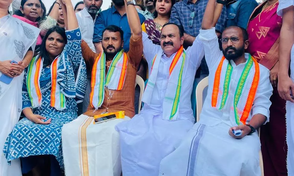 Kerala CM Vijayan and PM Modi one and the same: Congress