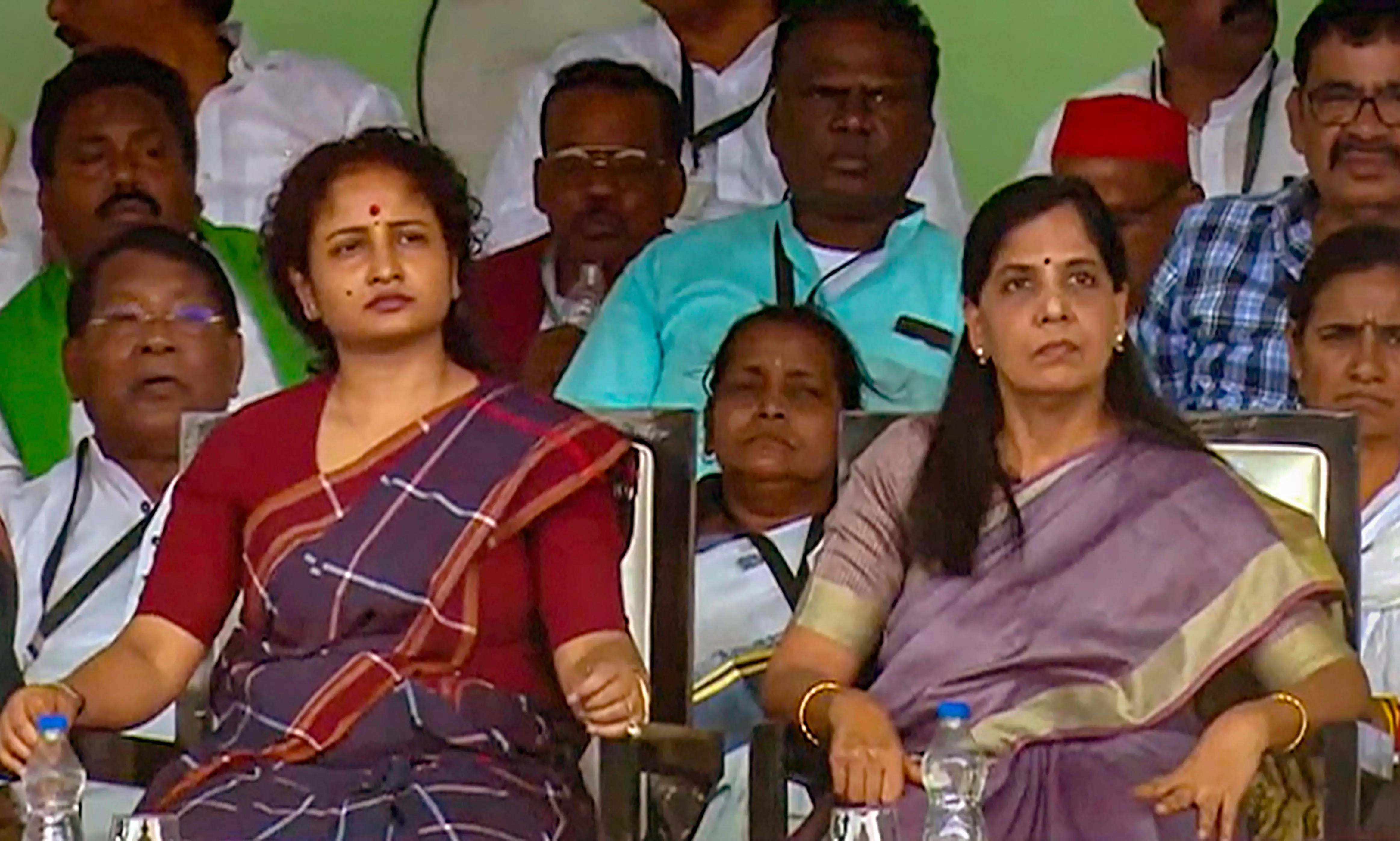 ‘Dictatorship, plot to kill my husband’: Sunita Kejriwal at INDIA bloc rally