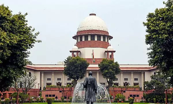 SC takes note of Karnataka HC judges objectionable comments in viral videos