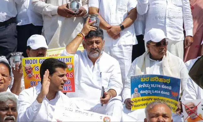 Drought relief: Karnataka CM holds dharna protesting Centres injustice