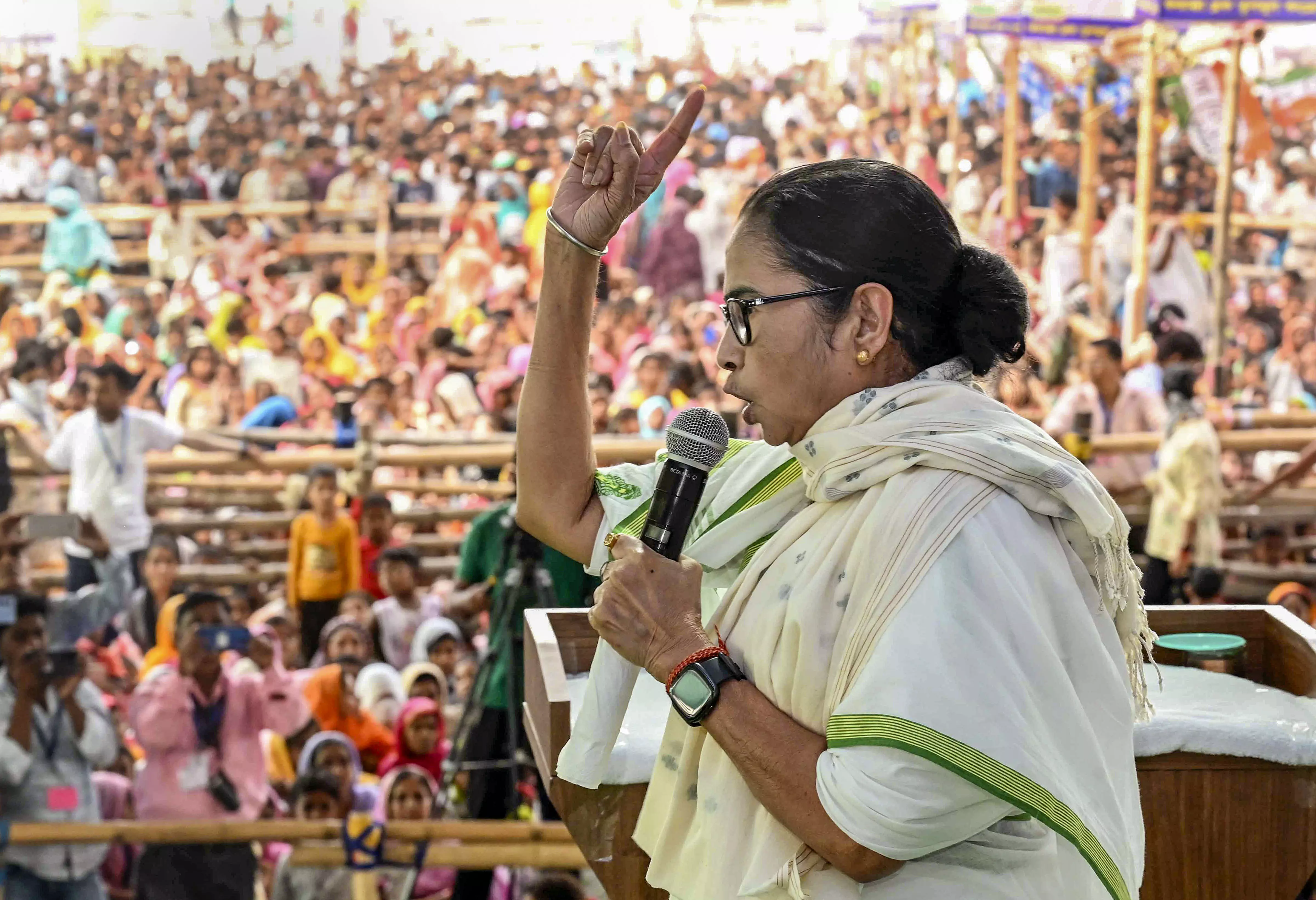 Mamata raises concern over sudden rise in voter turnout, questions EVM credibility