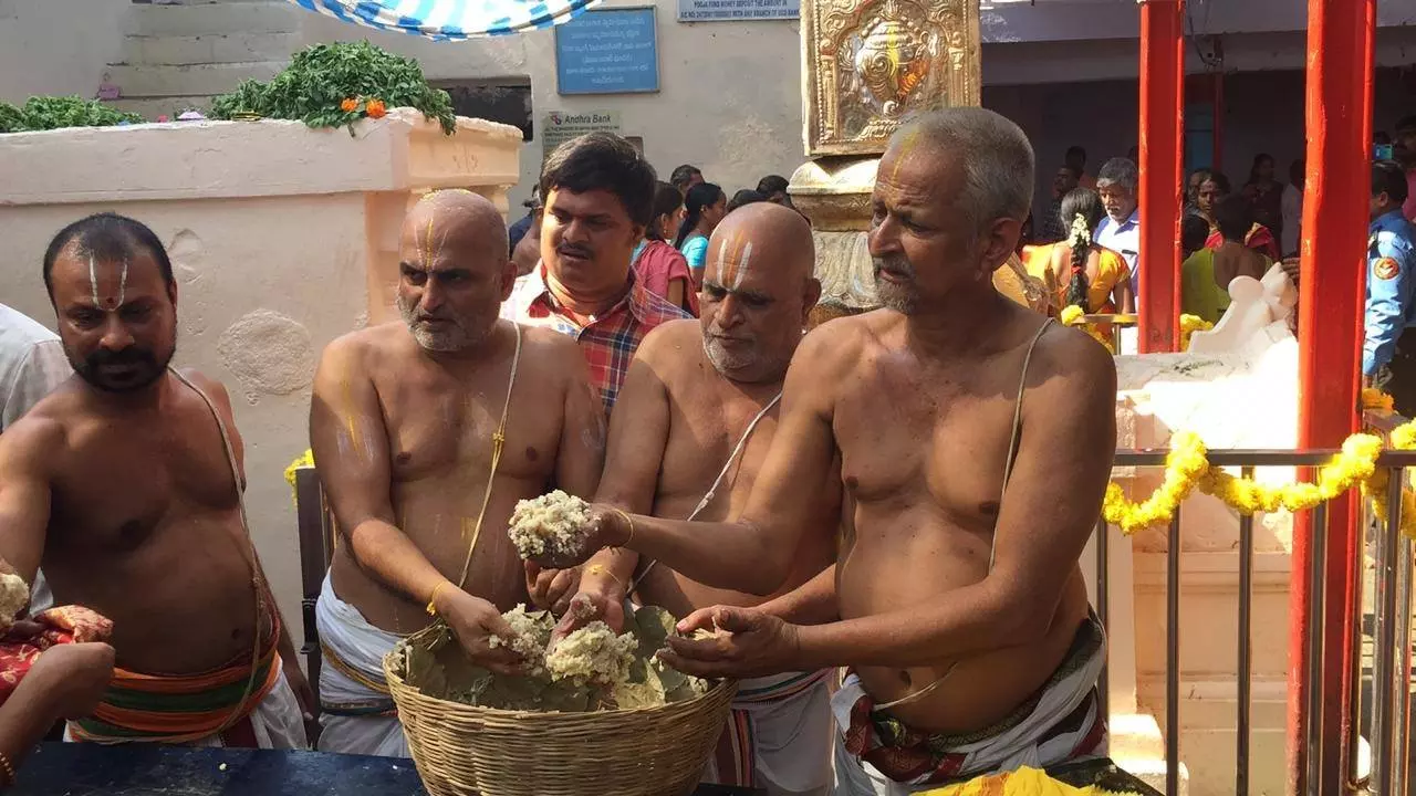 Hindu body to use ancient prasad recipe in Vrindavan temples, shun shop sweets