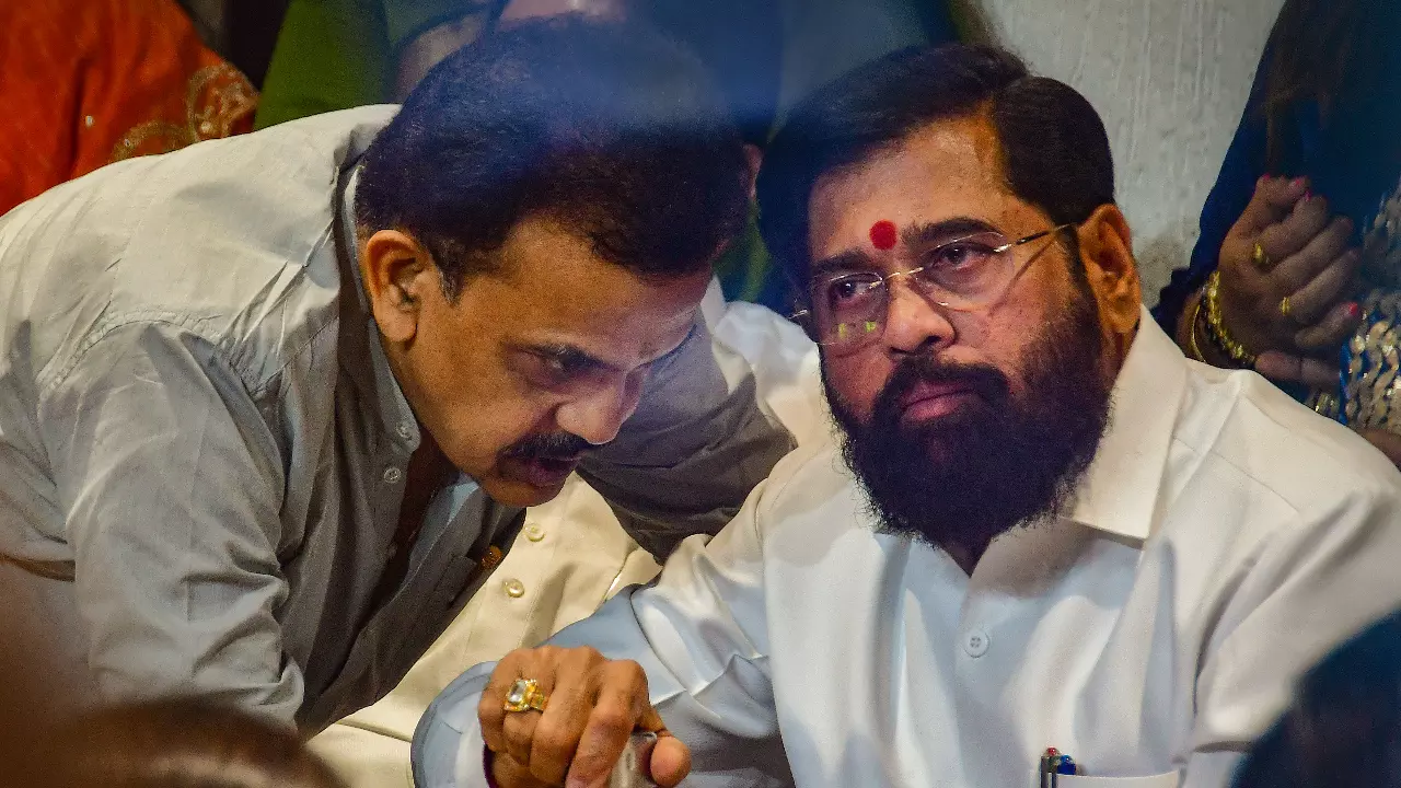 Ghar Wapsi for Sanjay Nirupam; former Congress leader returns to Shiv Sena