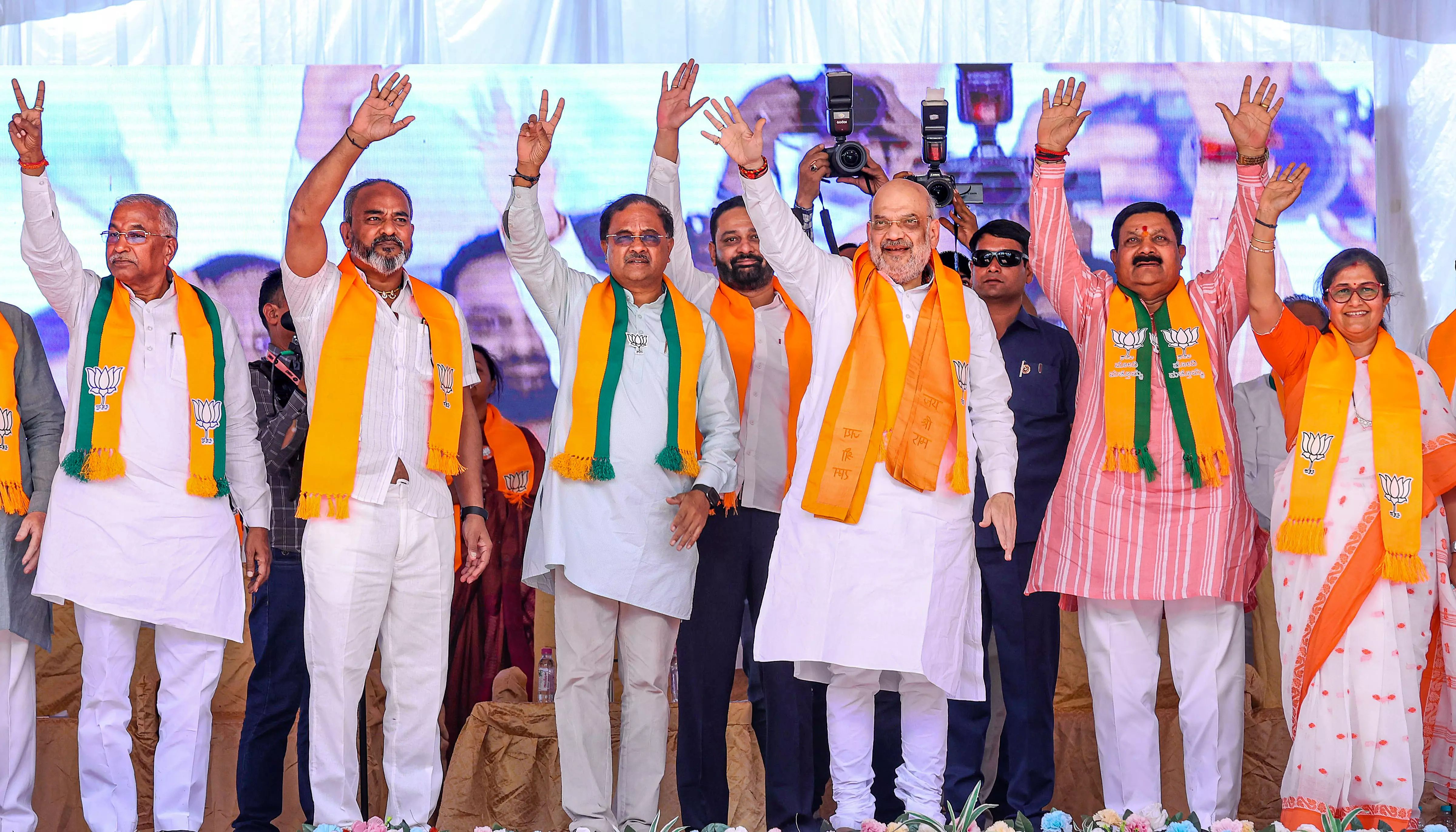 ‘Fake Shiv Sena chief’ Uddhav can’t claim Bal Thackeray’s legacy: Amit Shah