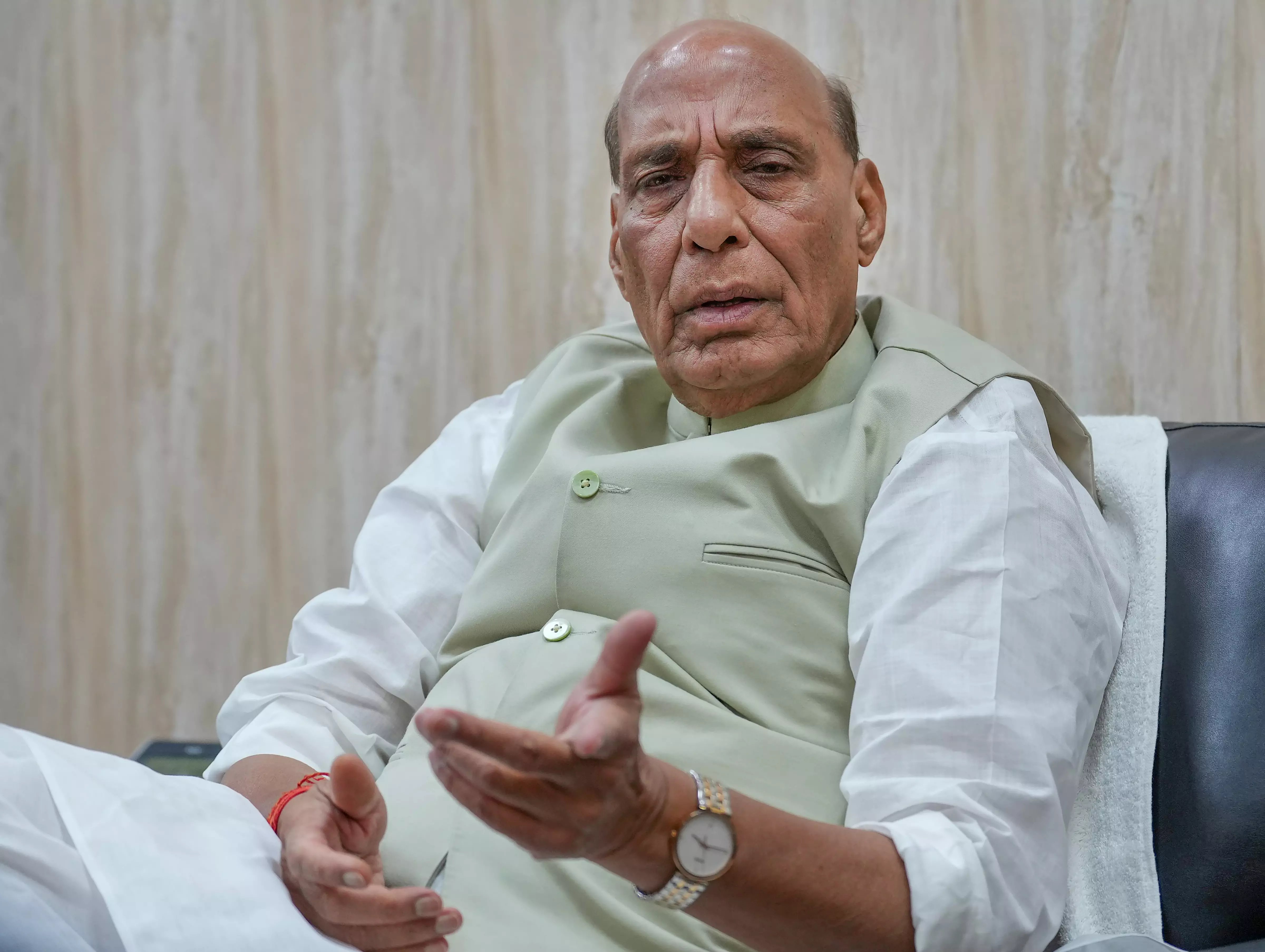Congress playing with fire by attempting to create Hindu–Muslim divide: Rajnath Singh