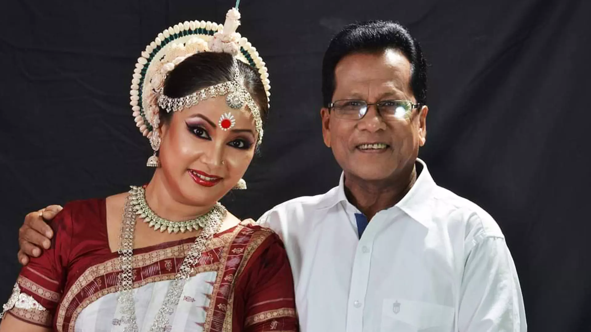 Moinul Haque with his wife Anjana Moyee Saikia.