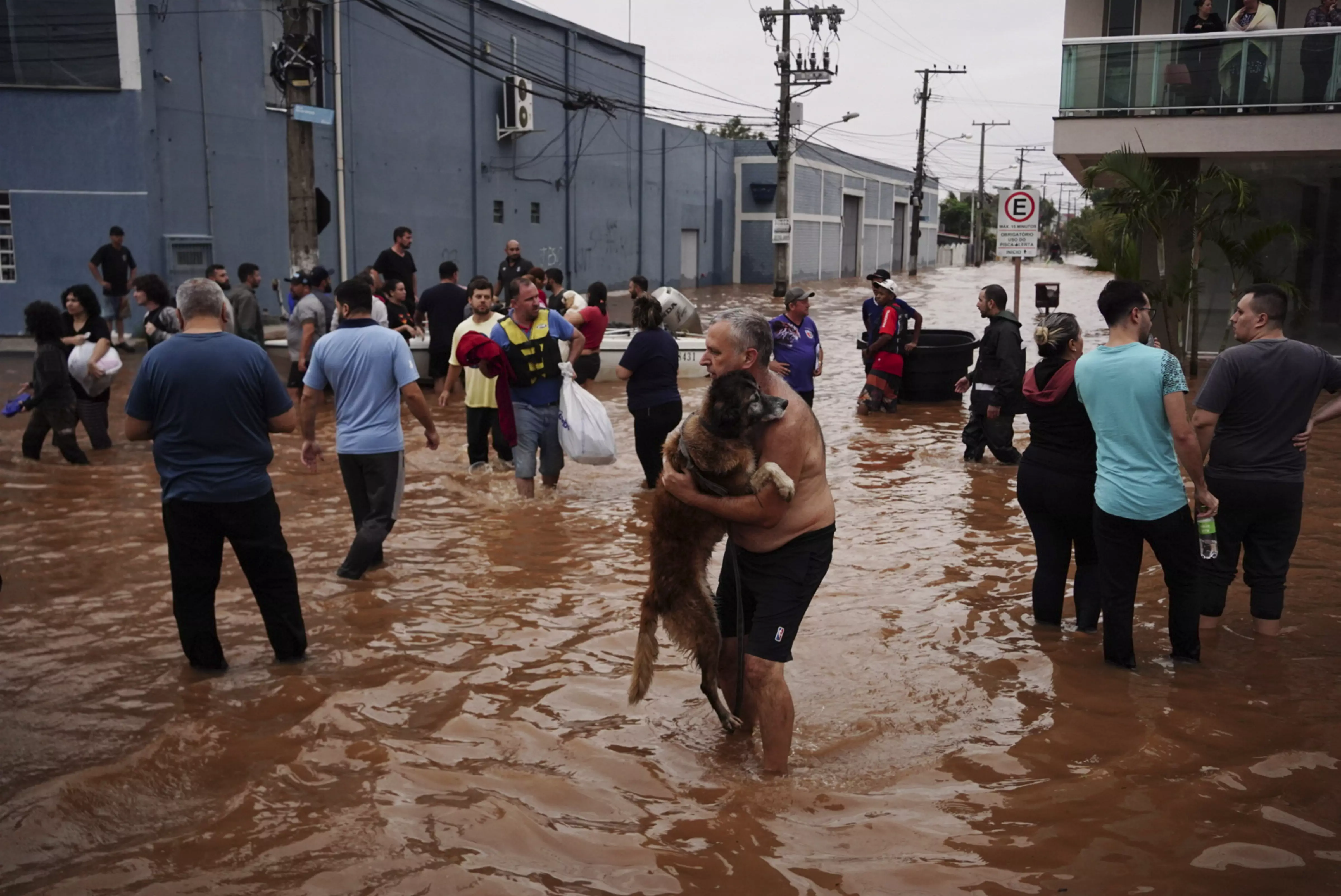 Brazil floods kill 75 people in a week; 103 still missing