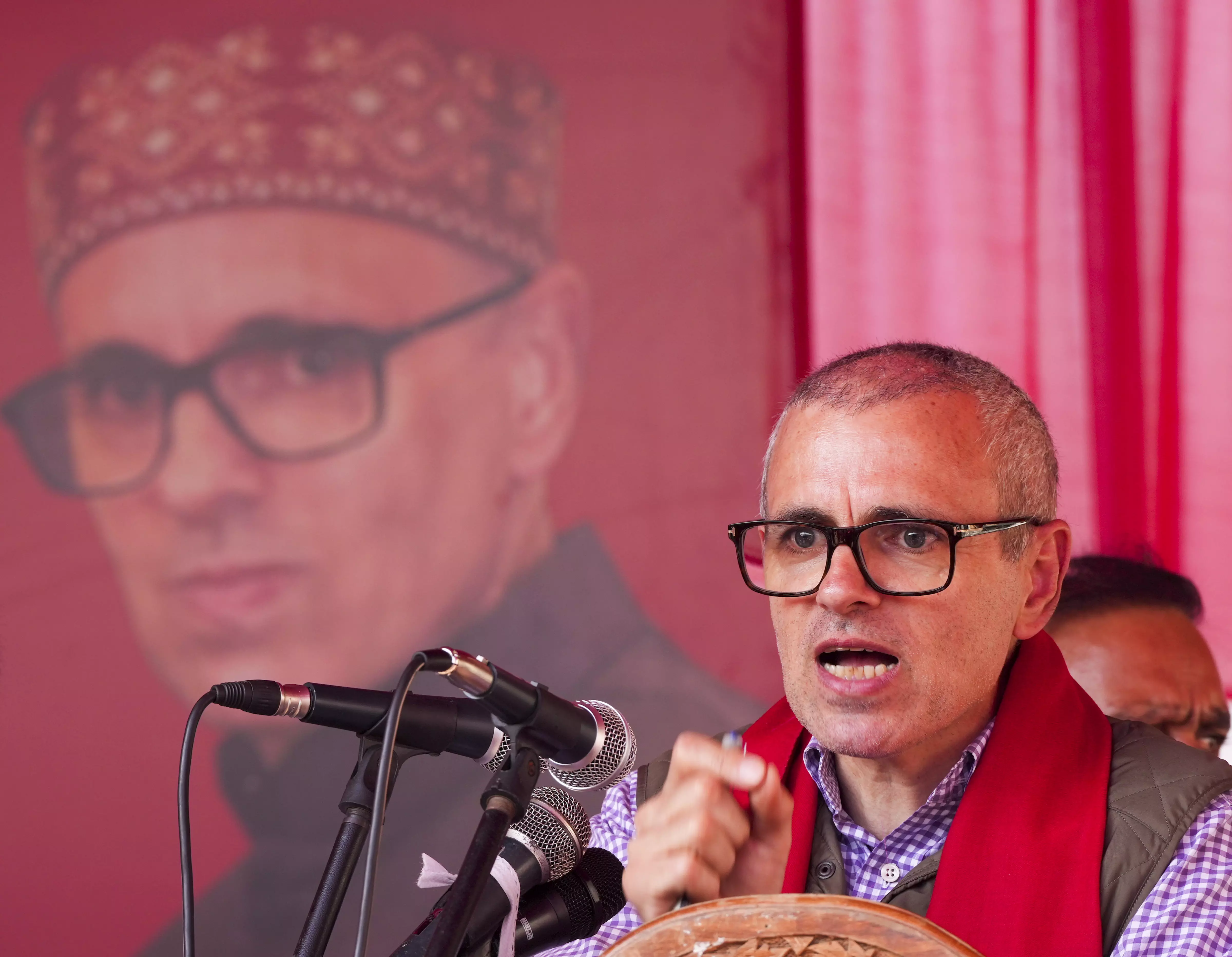Omar questions PDPs allegiance to INDIA bloc, slams Mehbooba Mufti