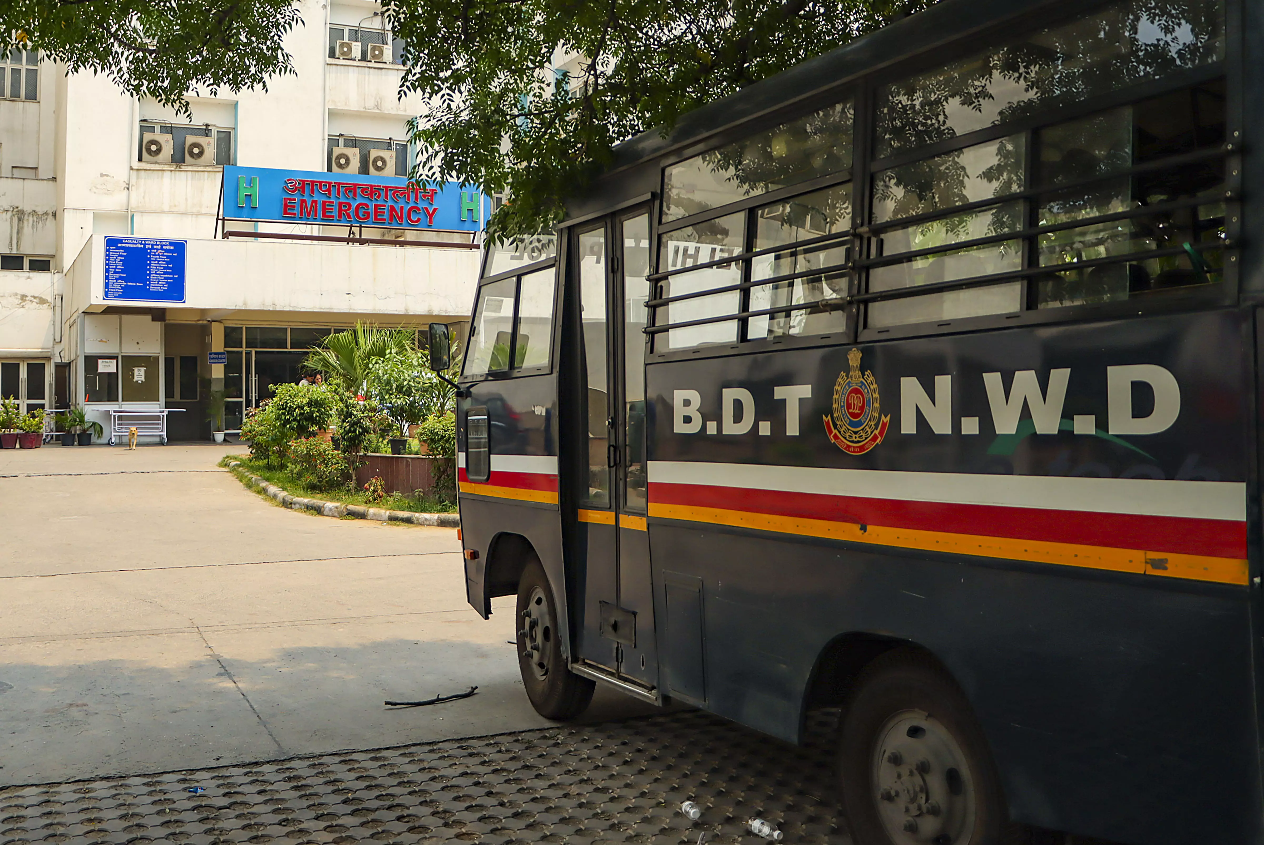 Four more Delhi hospitals receive bomb threats; police launch probe