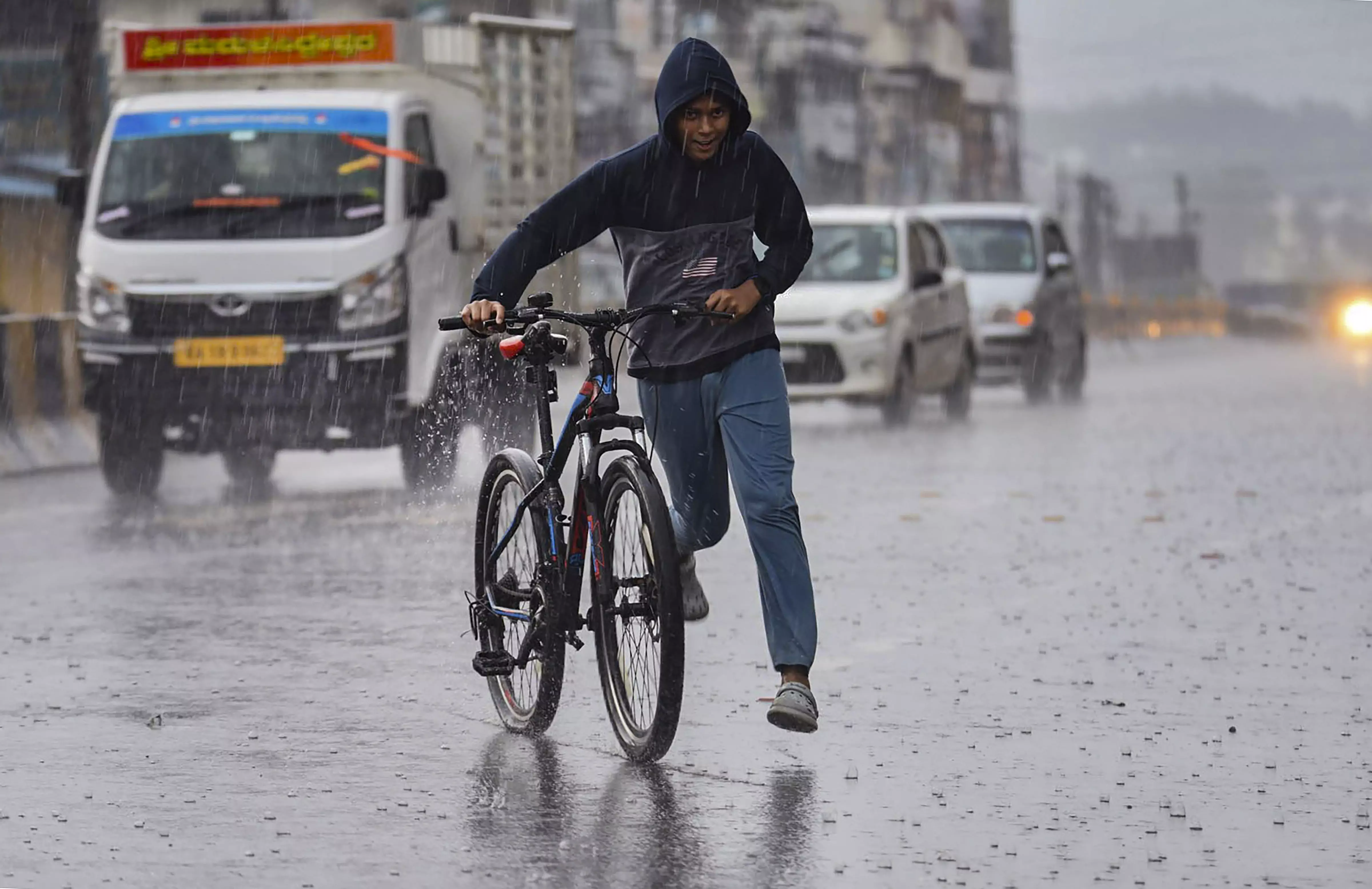 Rains to intensify in Kerala; IMD issues orange alert in several districts