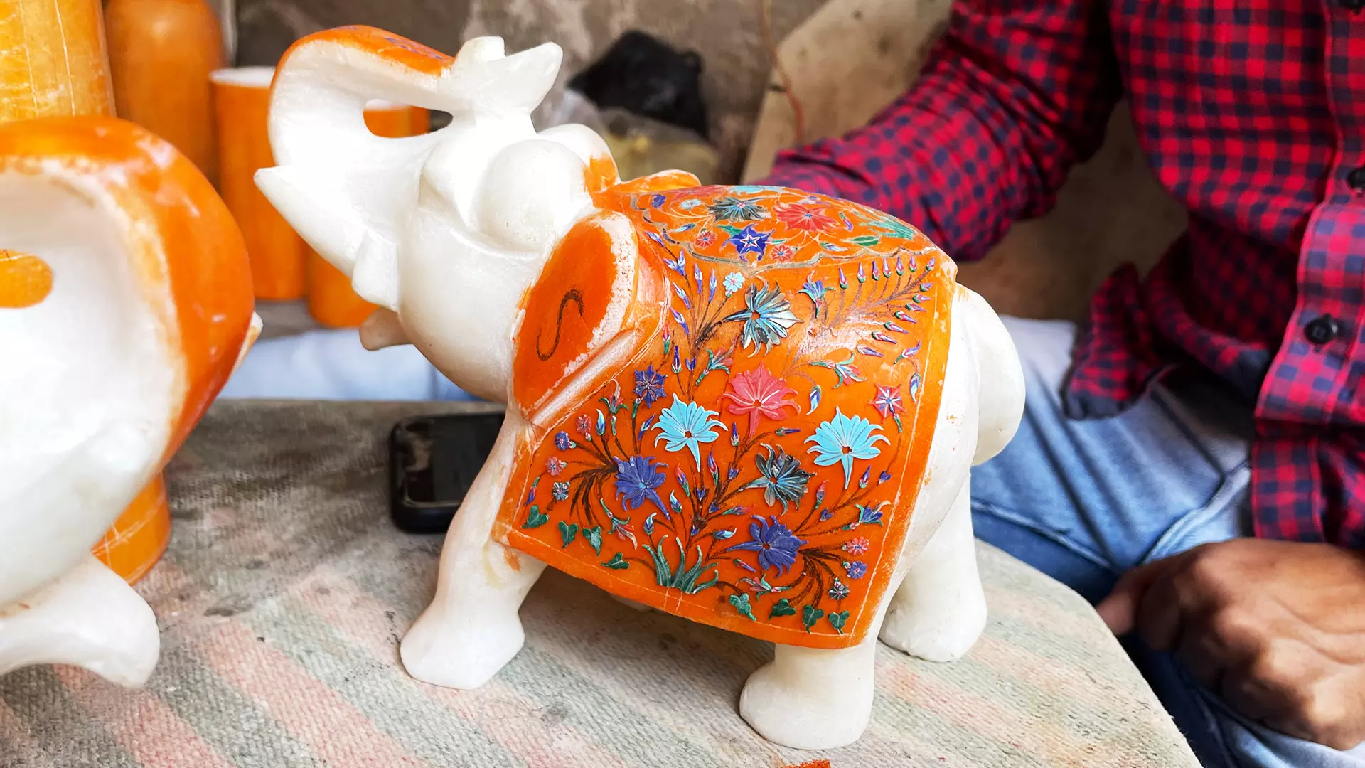 A small elephant-shaped marble typically fetches between Rs 3,000 and Rs 4,000, while a larger marble vase can command prices starting from Rs 10,000. 