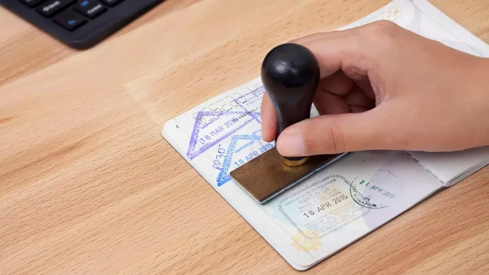 UK tightens citizenship rules to curb illegal migration