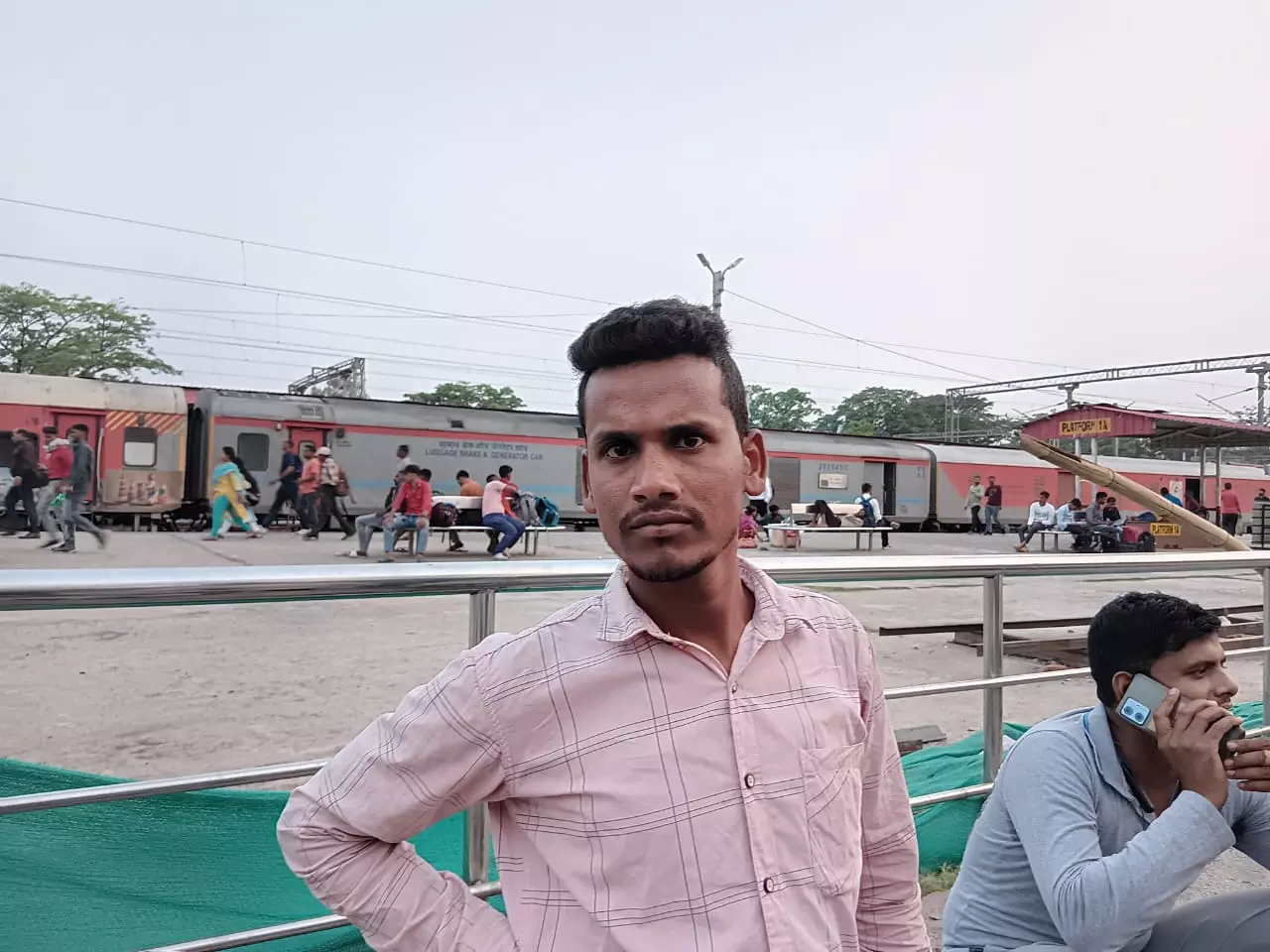 Brijesh Kumar at the Danapur railway station waiting for his train to Bengaluru. Photos: Mohd Imran Khan