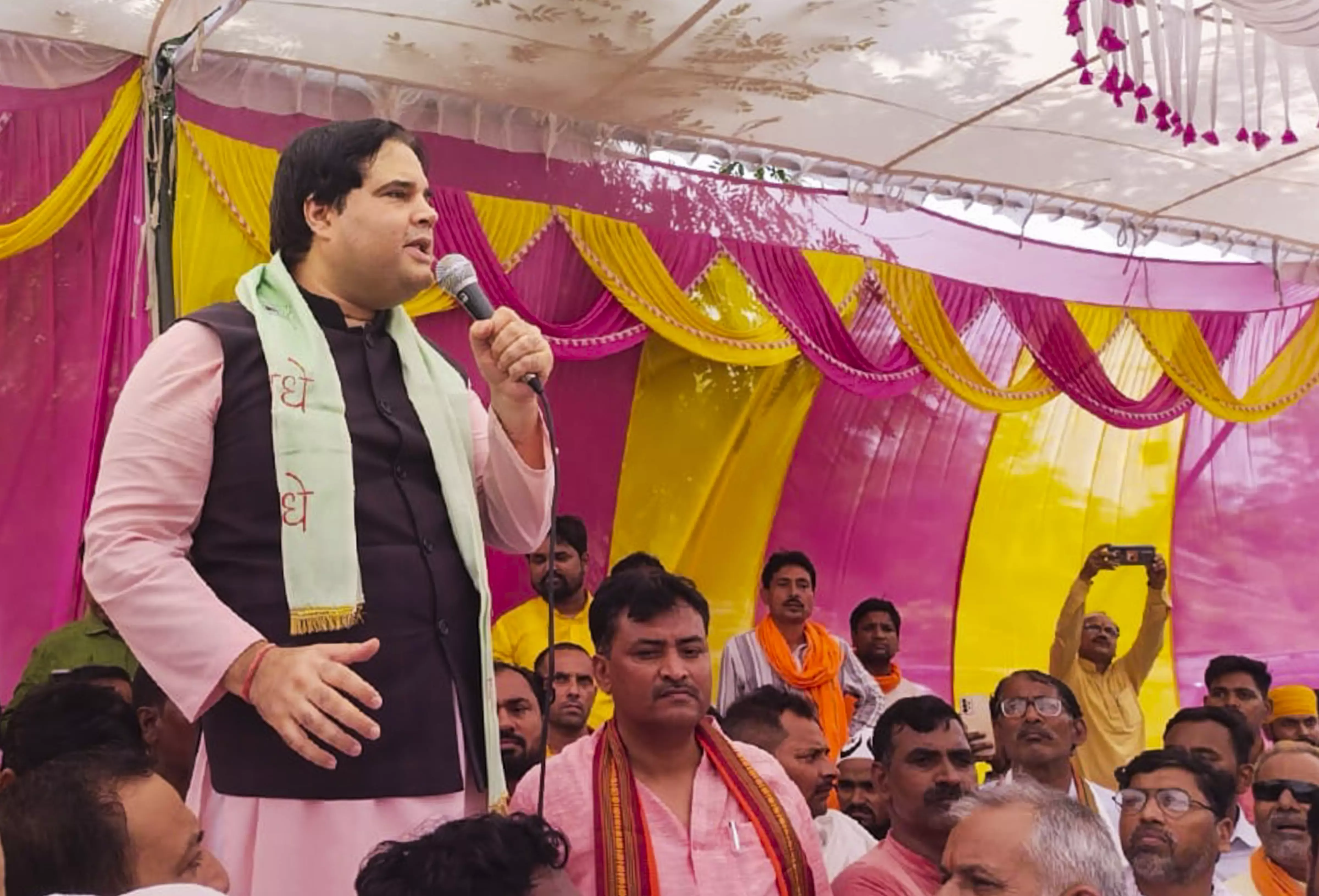 Varun Gandhi addresses rally in Maneka’s battlefield Sultanpur, his first these polls