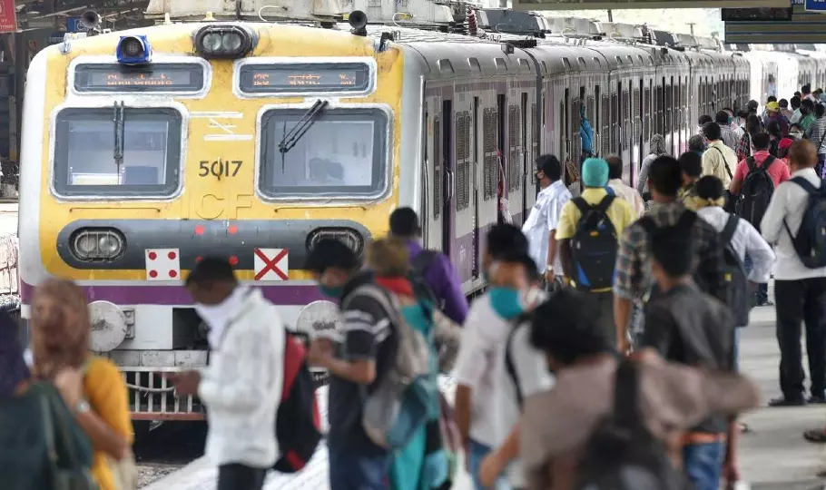 Mumbai local train