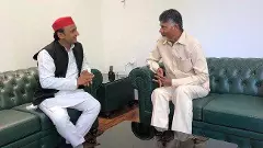 Akhilesh meeting Naidu? INC Keralas tweet creates a flutter