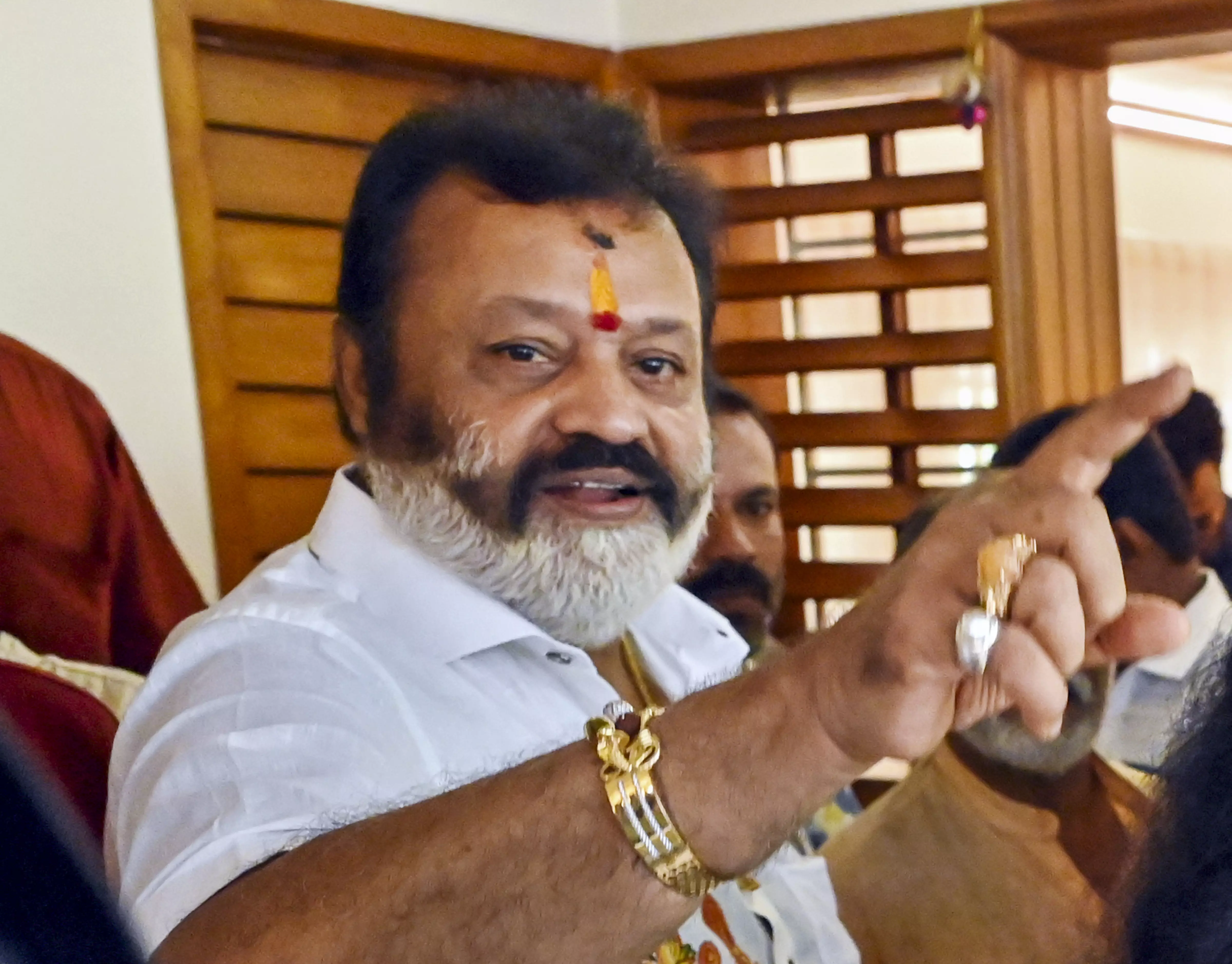 Who will be held accountable if Mullaperiyar Dam collapses, asks Suresh Gopi