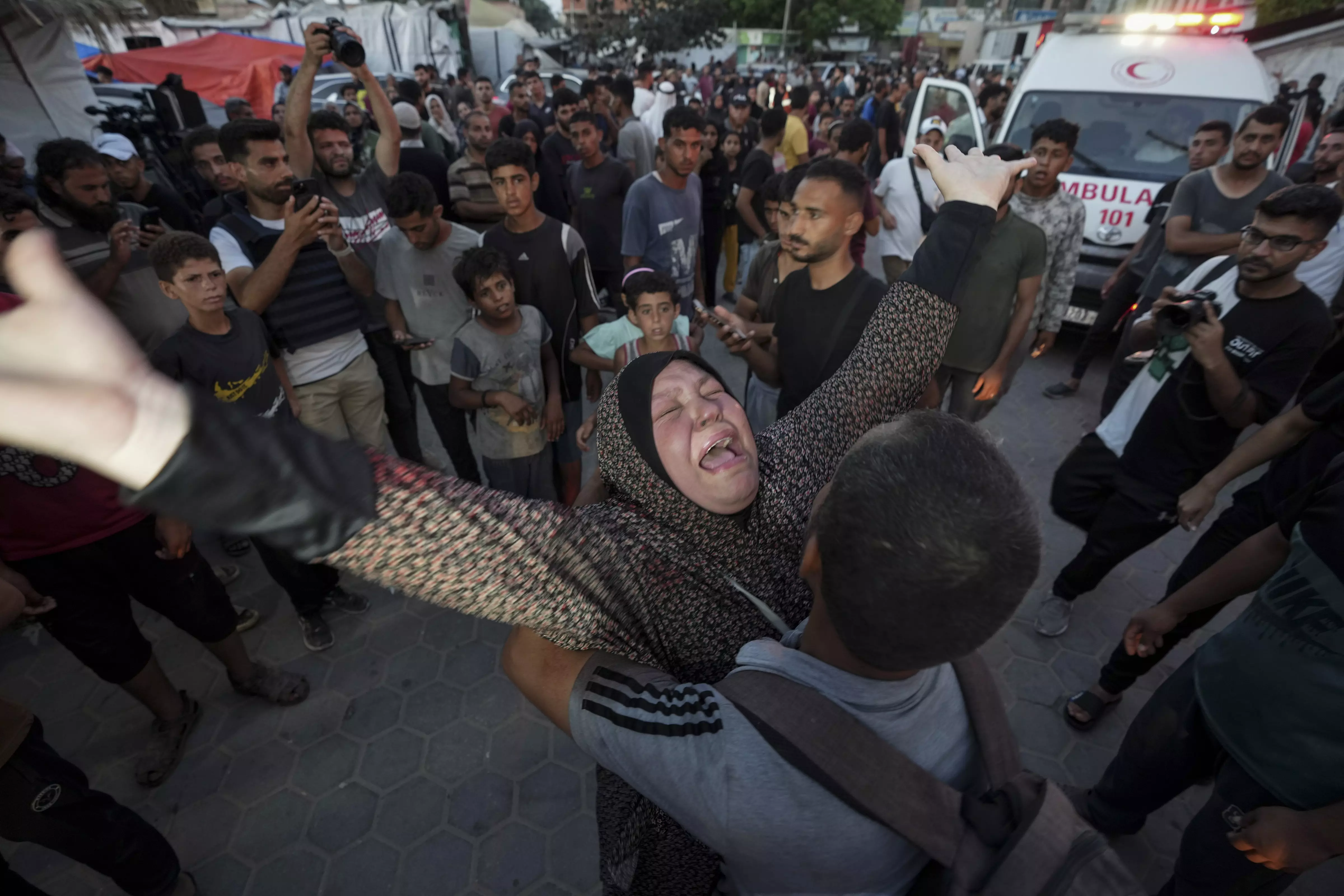 94 Palestinians are killed as Israel rescues 4 hostages
