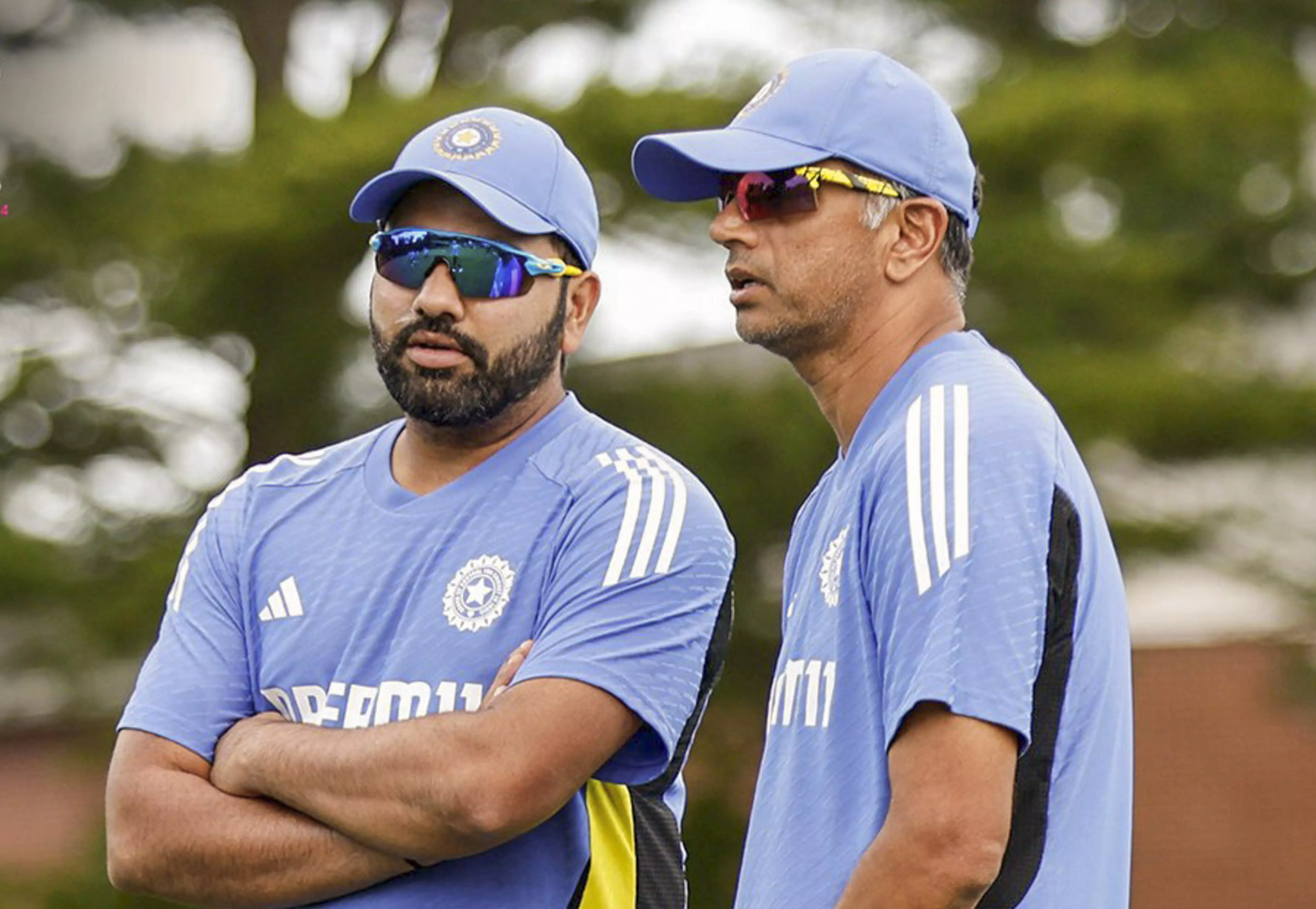 Indian head coach Rahul Dravid (right) and skipper Rohit Sharma