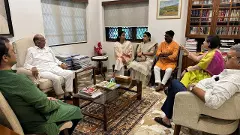 Pawar meets TMC MPs, backs demand for probe into stock market ‘scam’