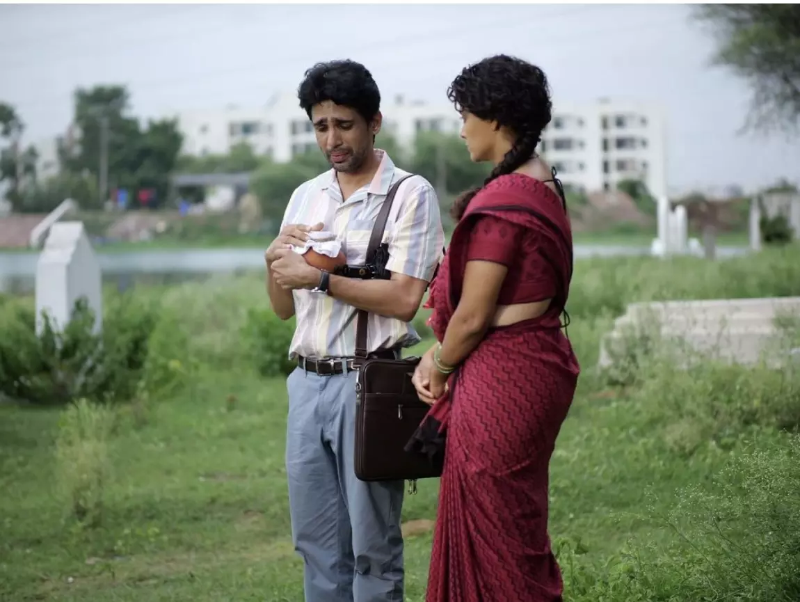 Gulshan Devaiah and Saiyami Kher in 8 A.M. Metro