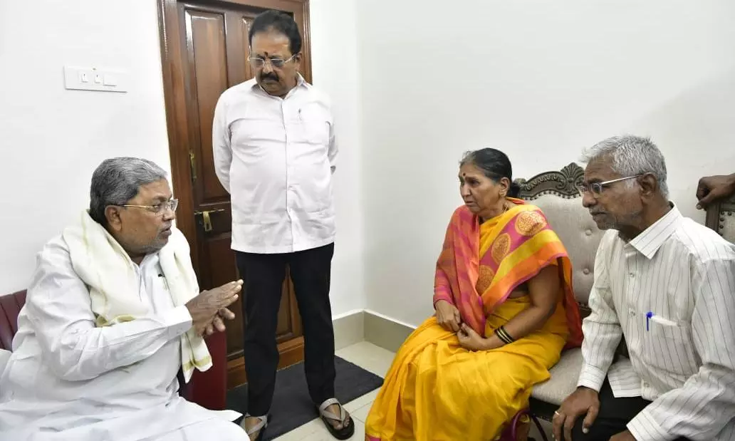 Renukaswamy murder: Parents meet CM Siddaramaiah, request govt job for wife