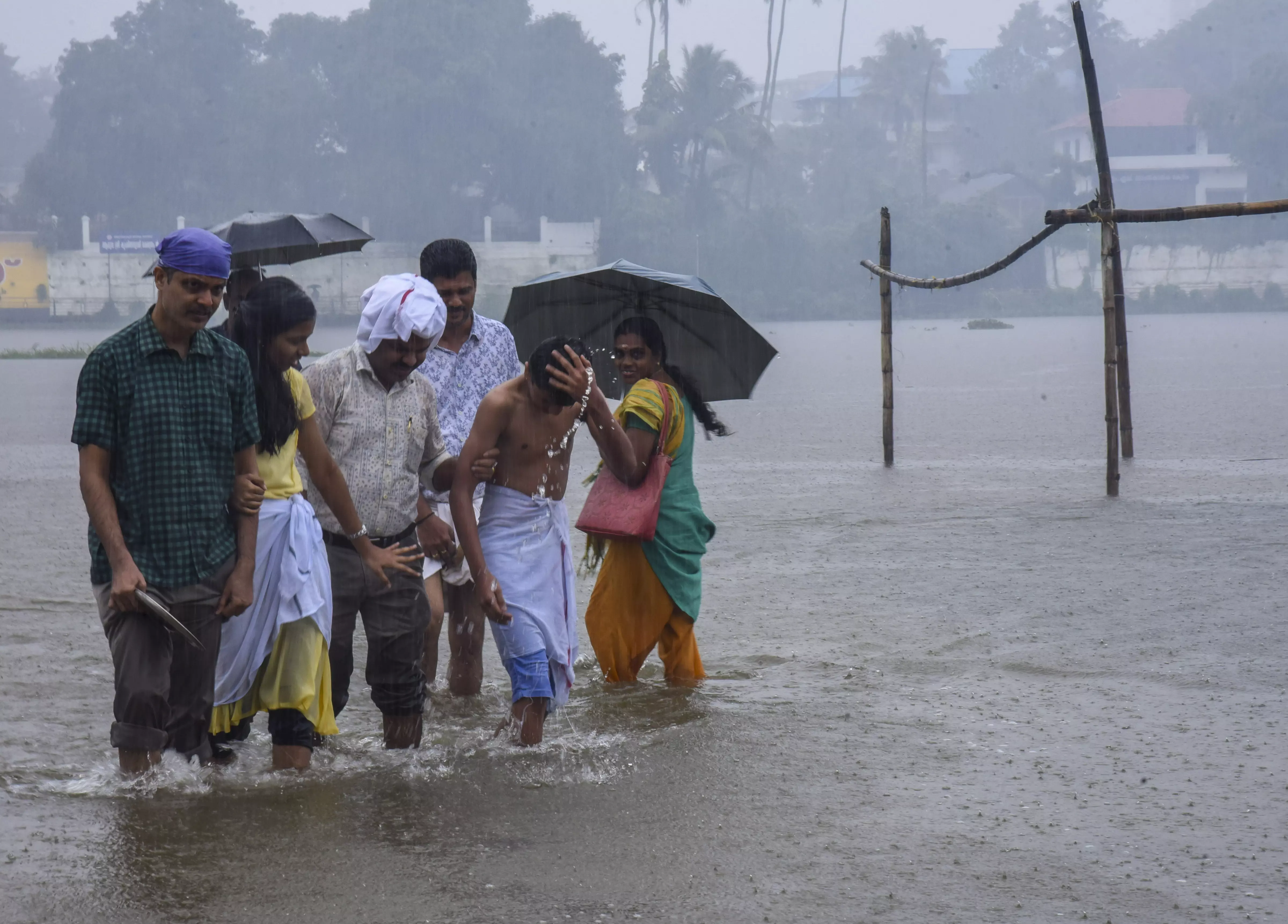 IMD issues orange, yellow alerts as heavy rains lash Kerala