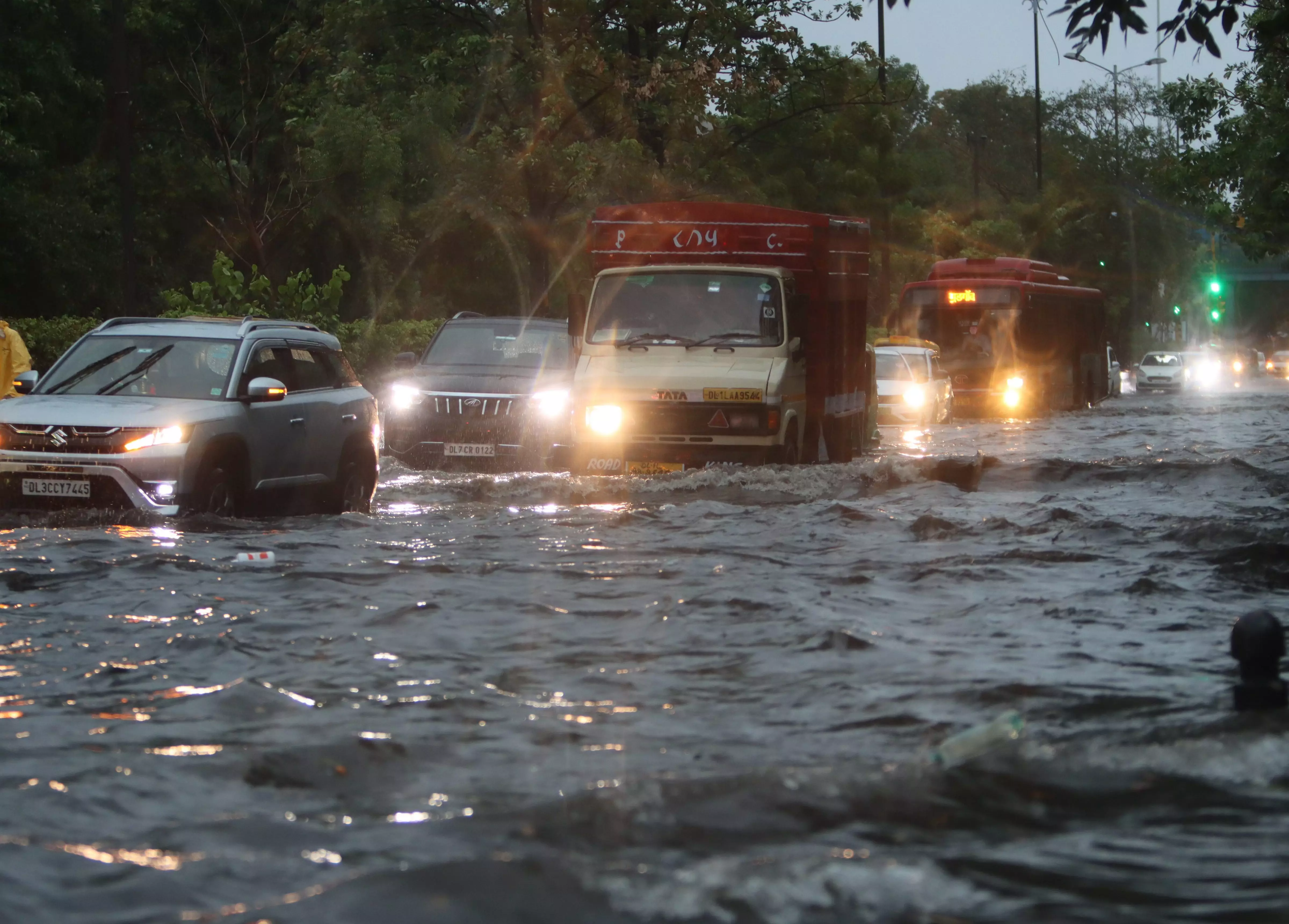 Incessant rains lash Delhi-NCR: roads flooded, traffic disrupted, flights suspended
