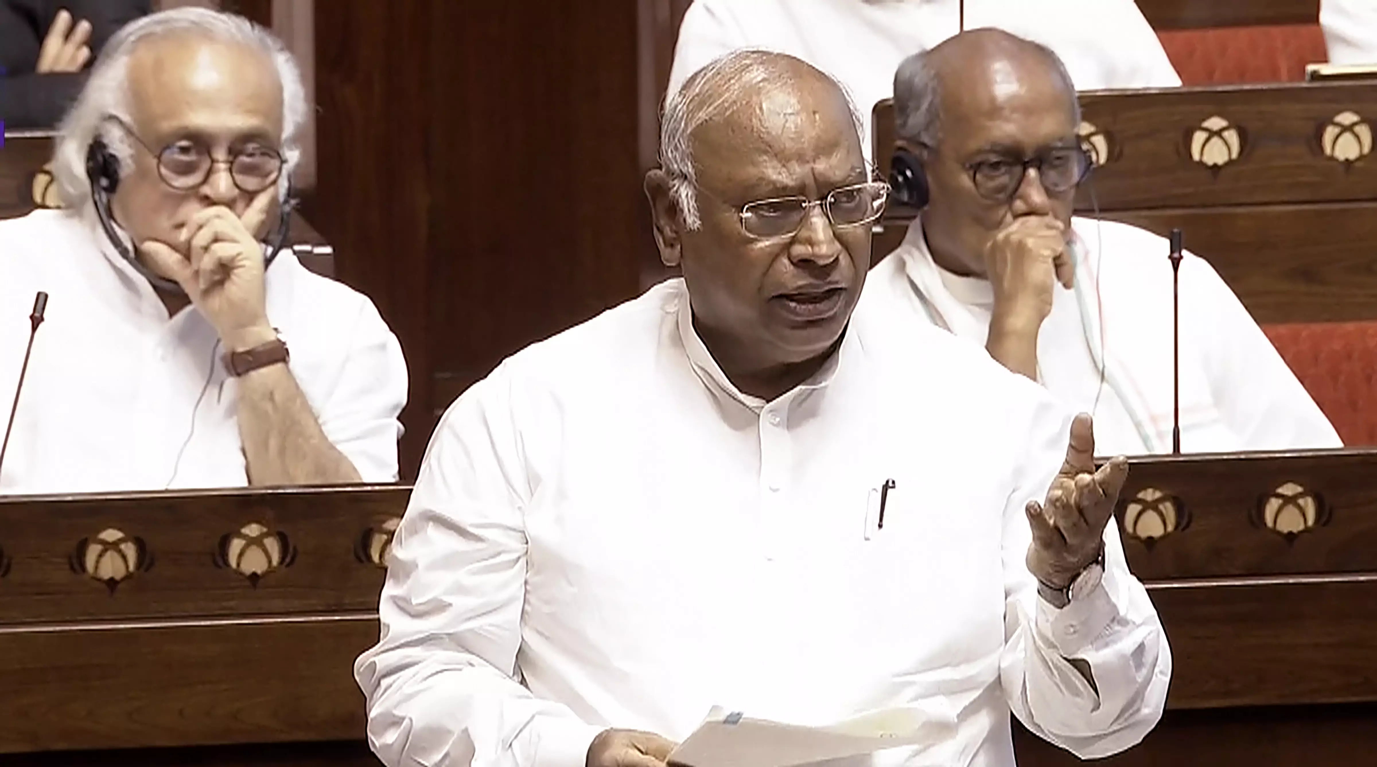 Days after near showdown, Dhankhar and Kharge share light moments