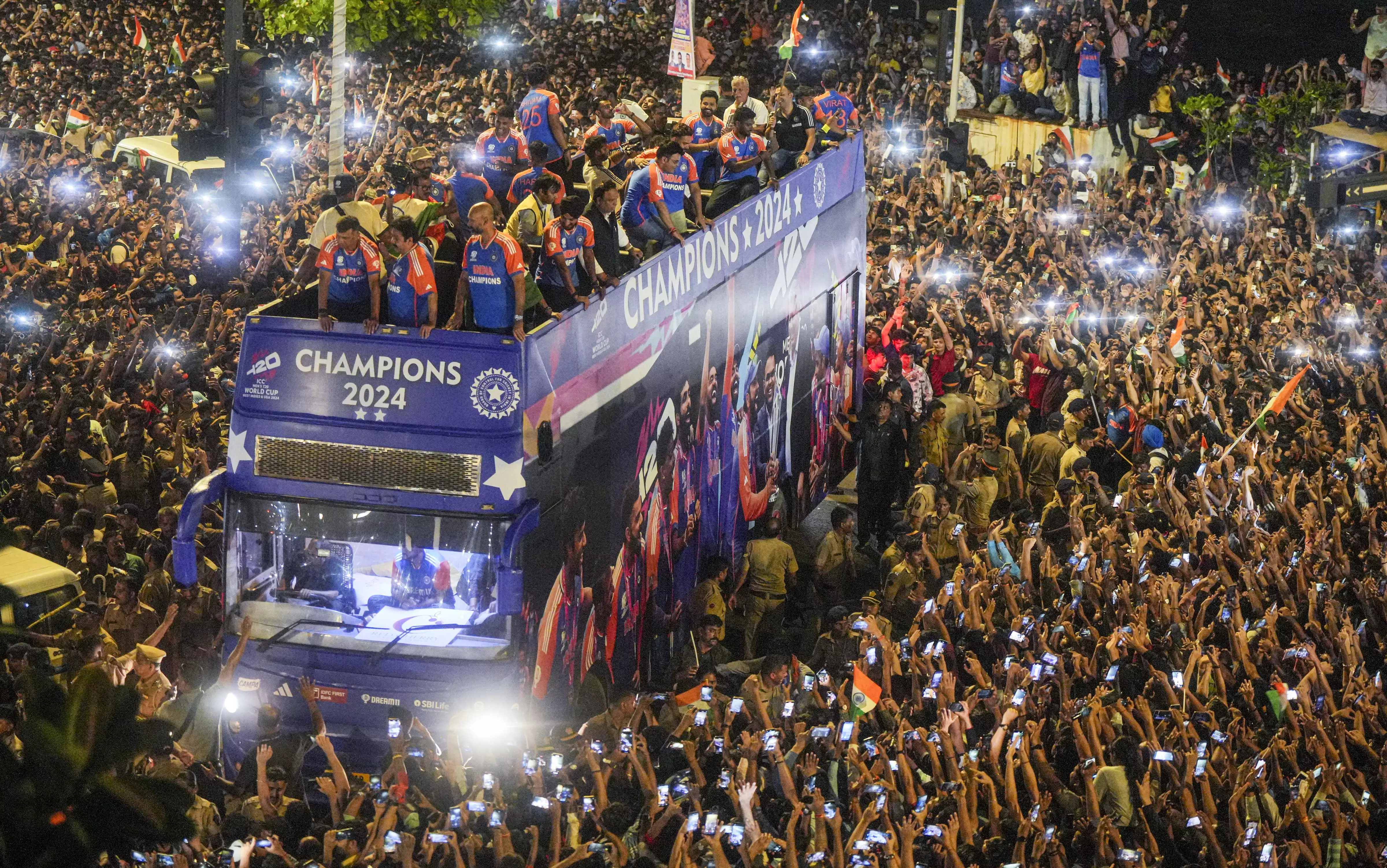 Team India’s victory parade: 11 injured in Mumbai, taken to hospitals