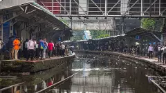 Mumbai: 1 dead as rain wreaks havoc; red alert for Tuesday too; schools to remain shut