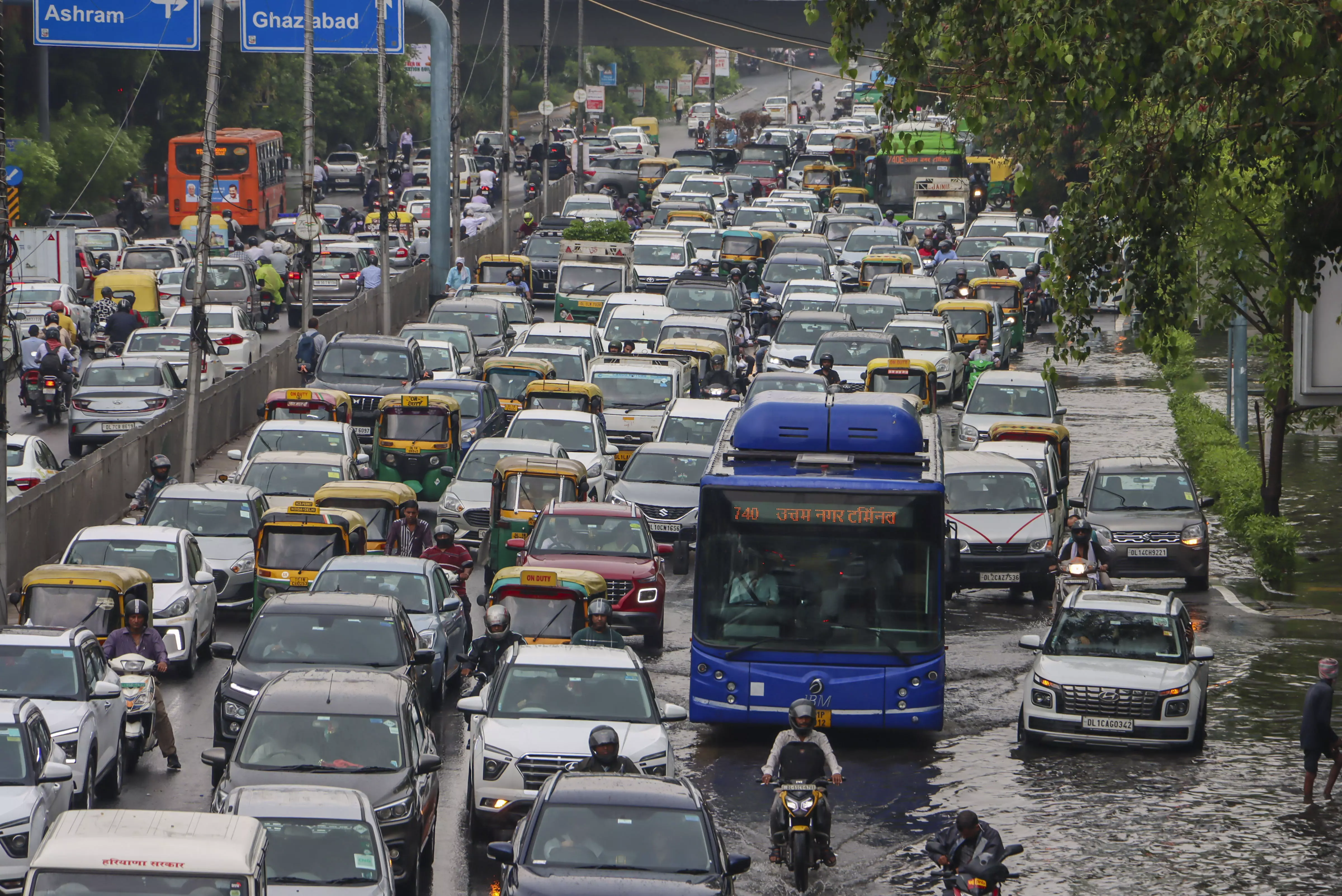 Sudden downpour leaves Delhi waterlogged, rain abates in Mumbai